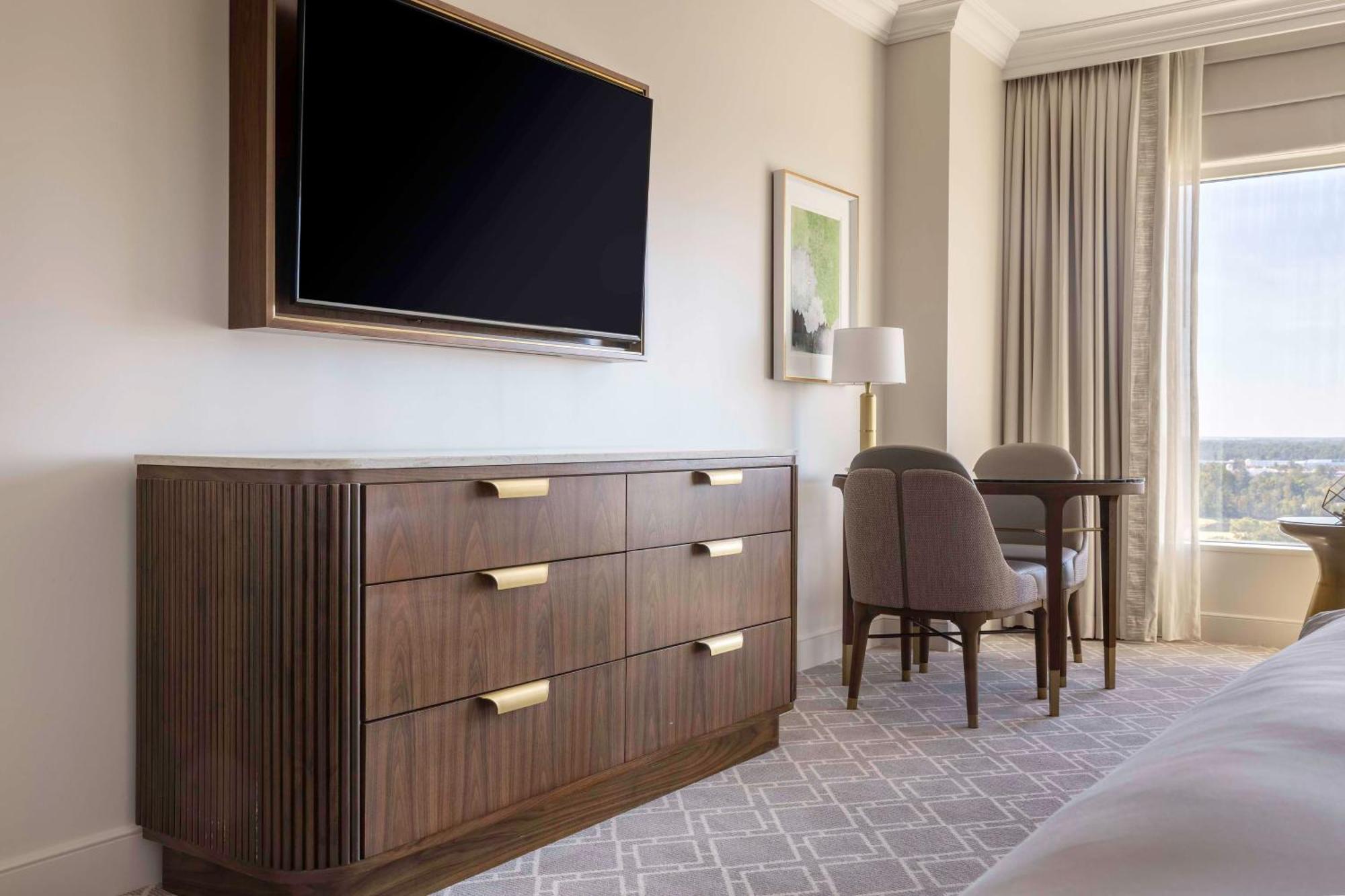 Deluxe Queen Room Two Queen Beds
