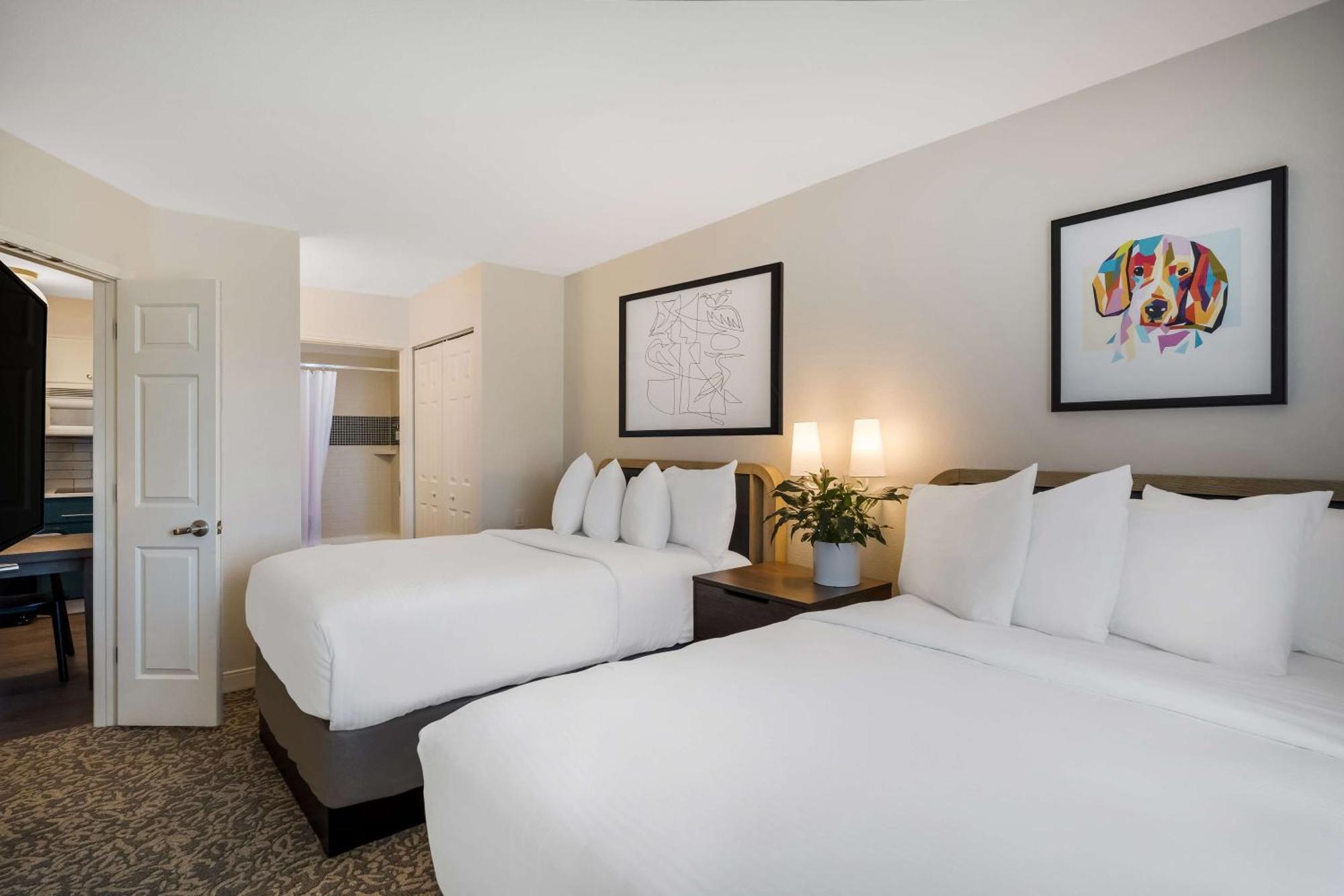 One-Bedroom Suite Two Double Beds