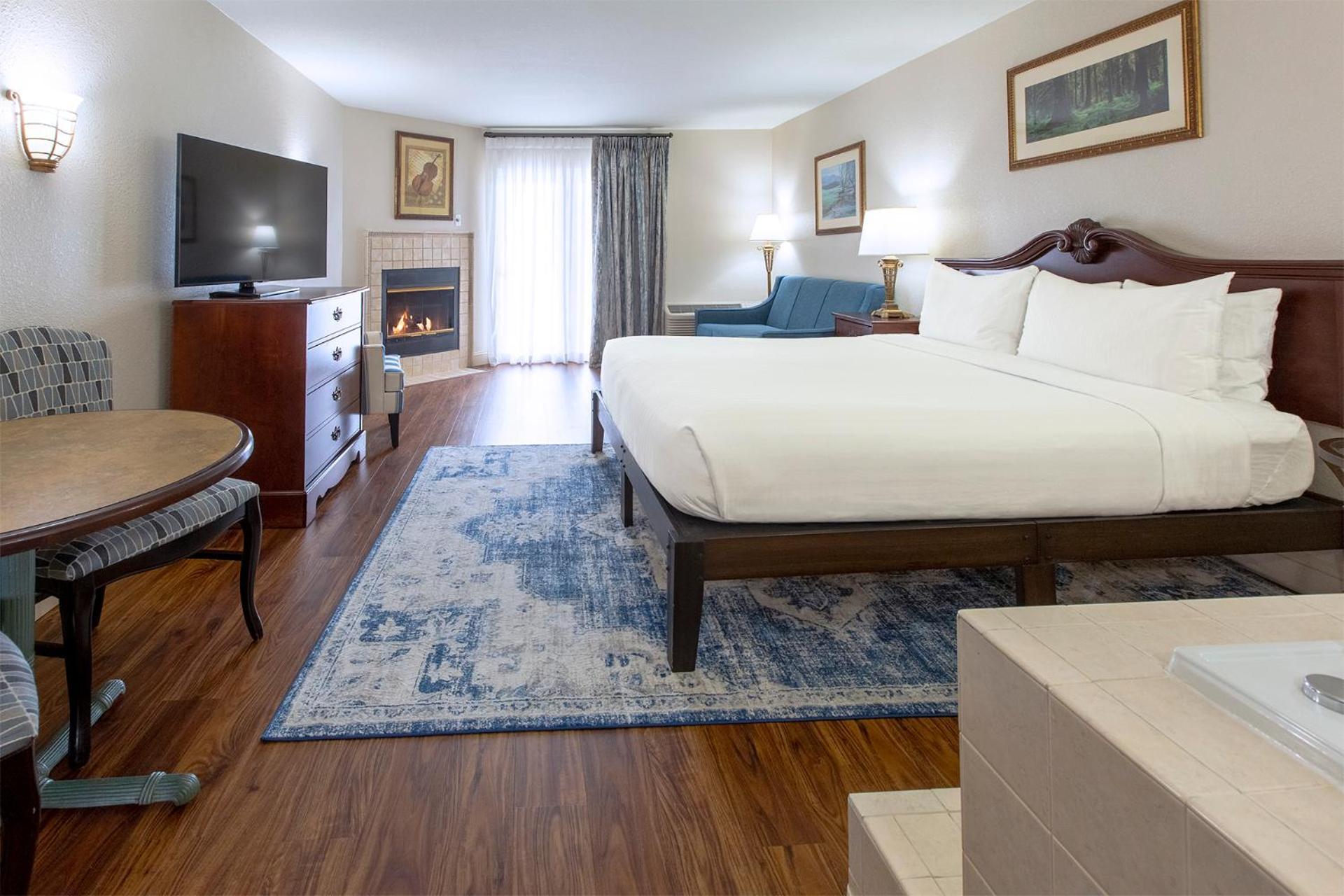 Premier King Mountain Water Park View Inn