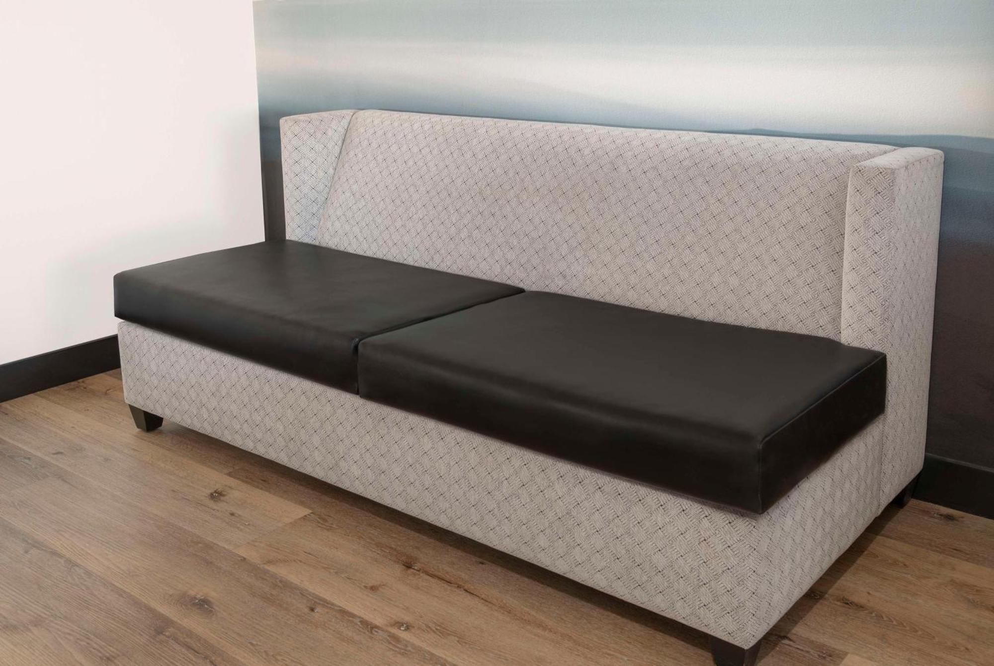 Junior King Suite Sofa Bed Non-Smoking