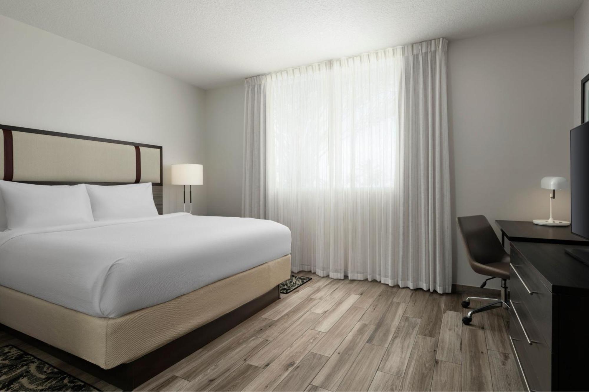 King Suite Hearing Accessible