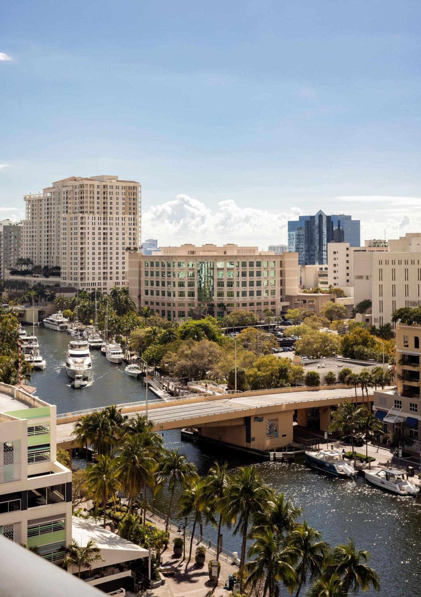 Three-Bedroom Apartment Water View