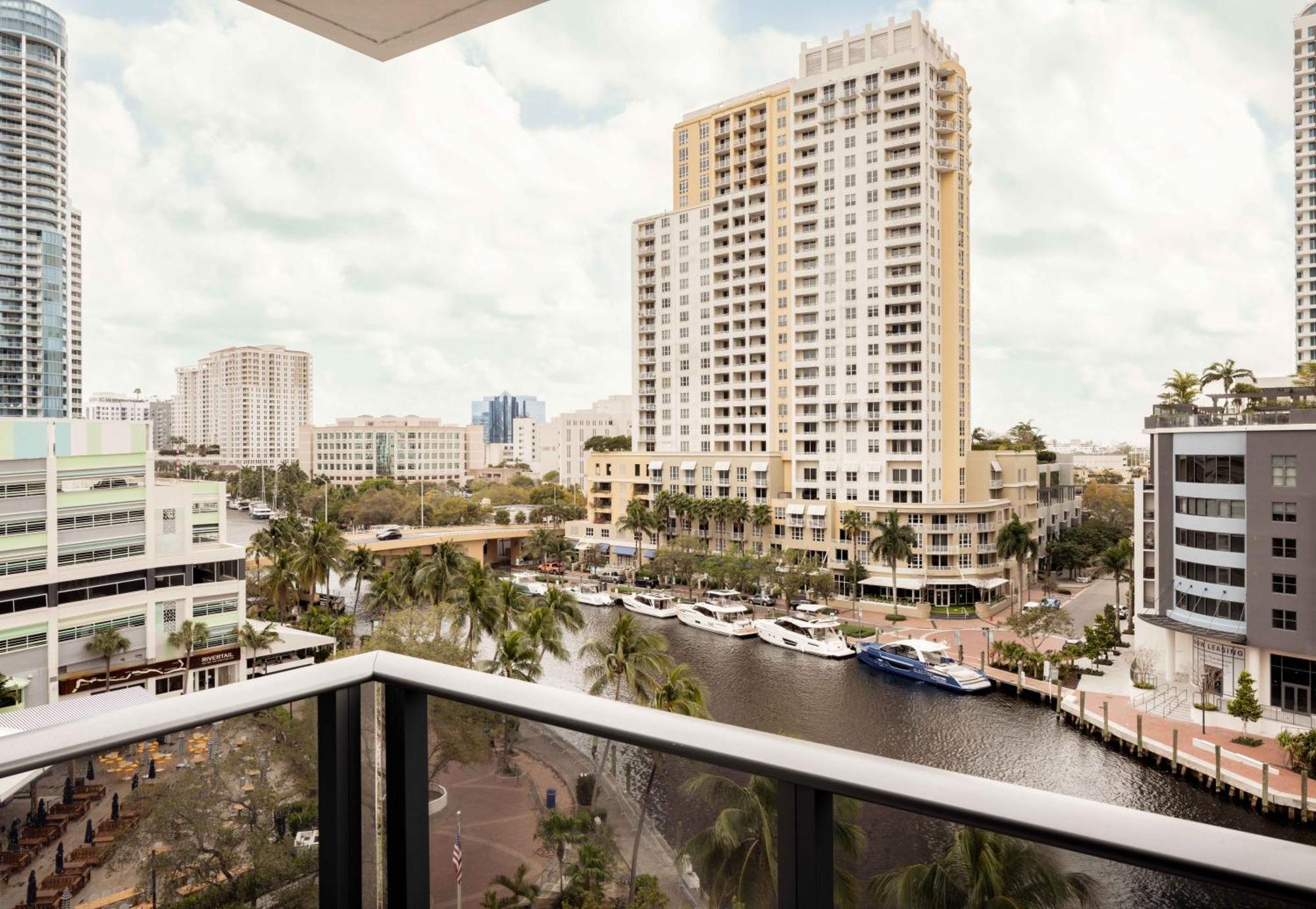 Three-Bedroom Apartment Water View