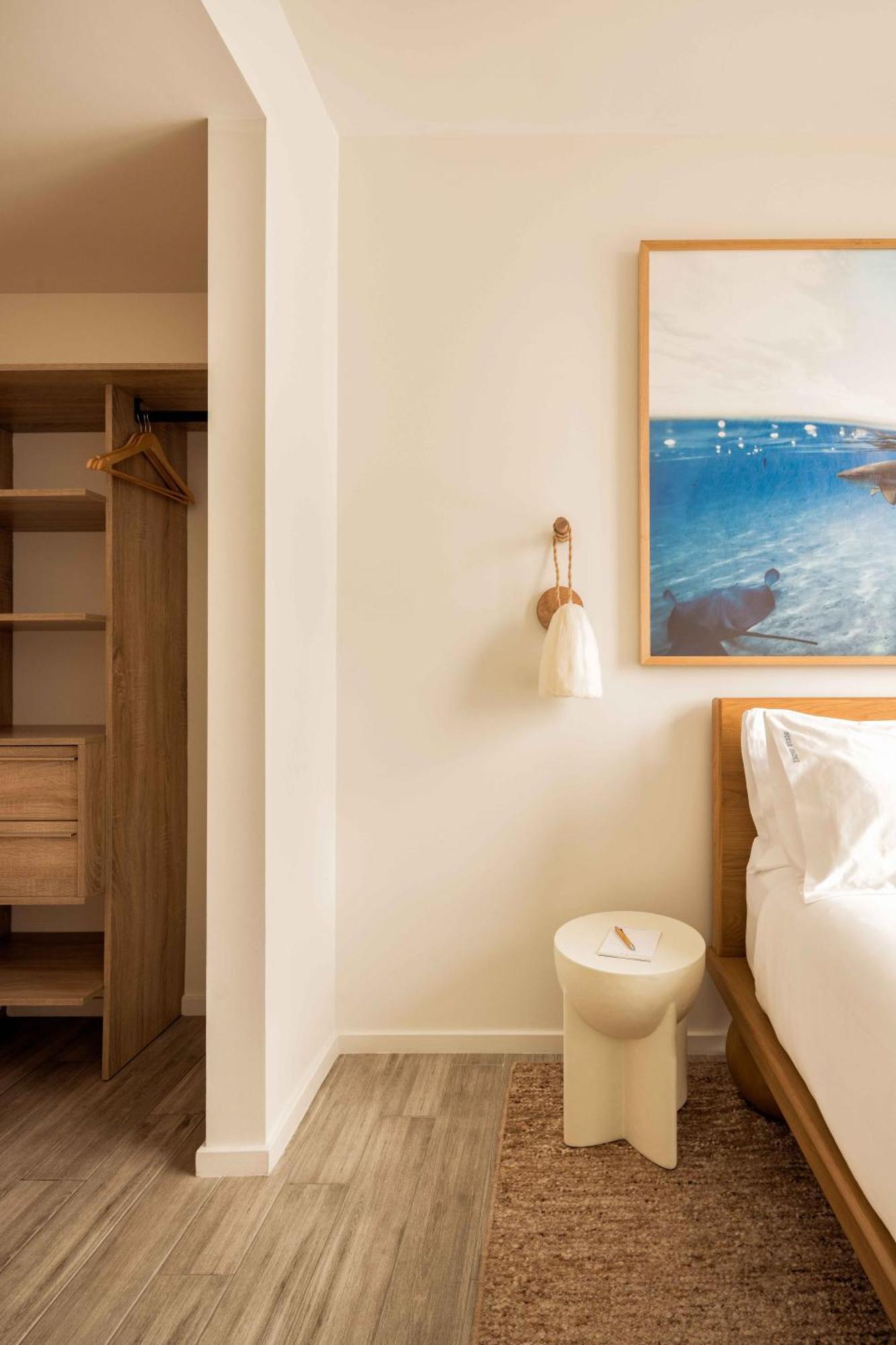 Three-Bedroom Apartment Water View