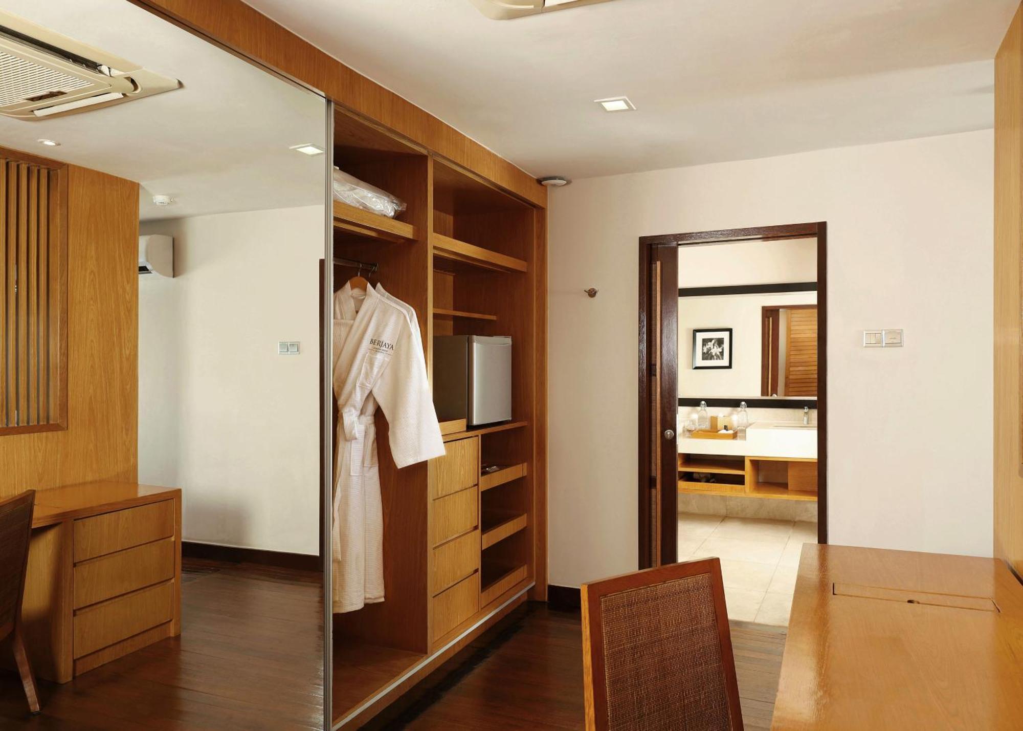 Premier Suite on Water