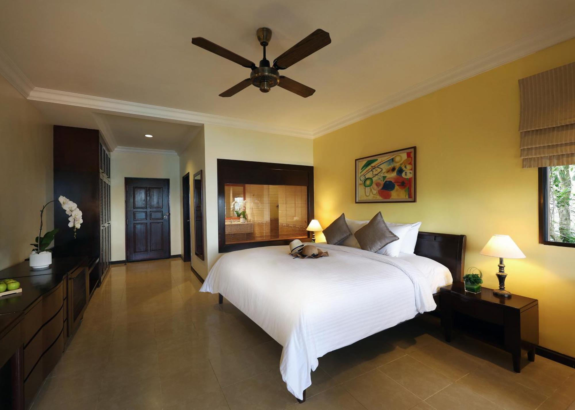 Premier Seaview Chalet