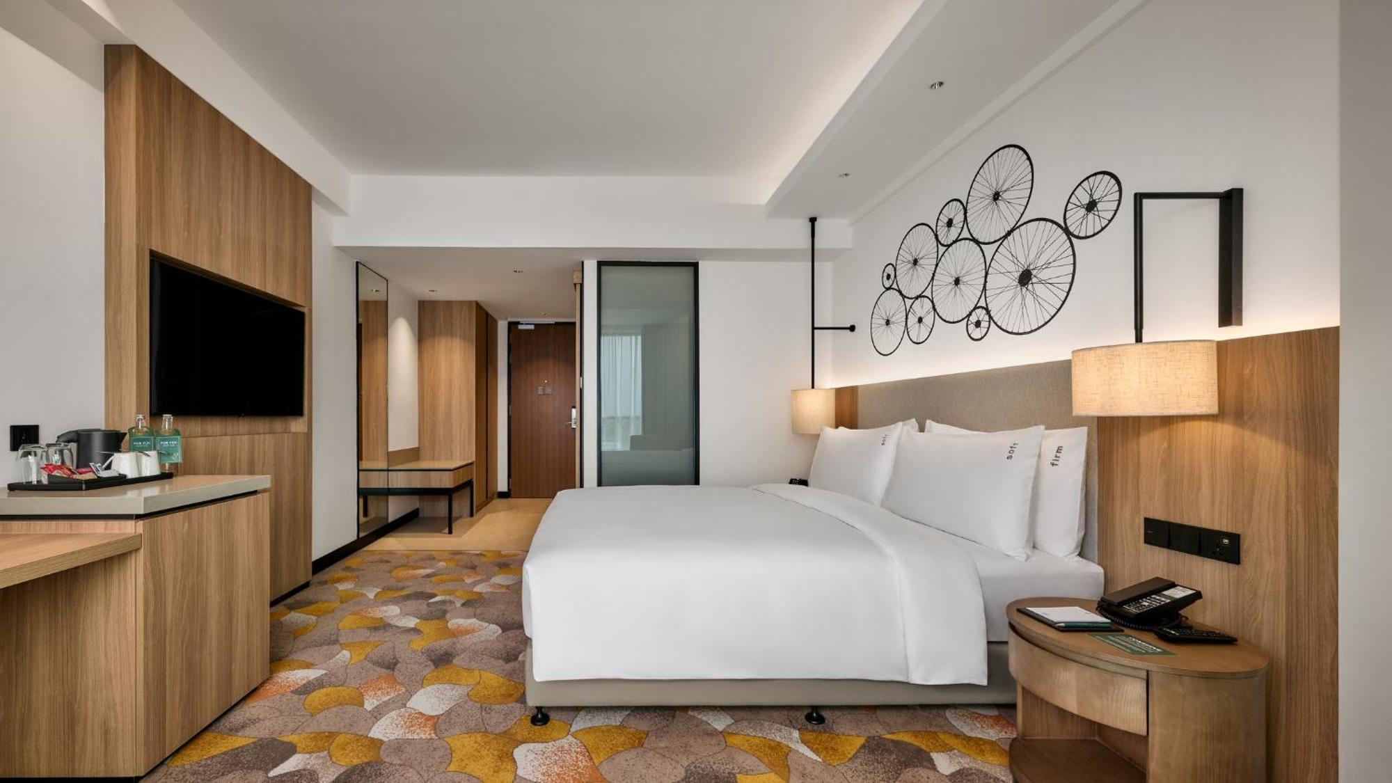 Premium King Room
