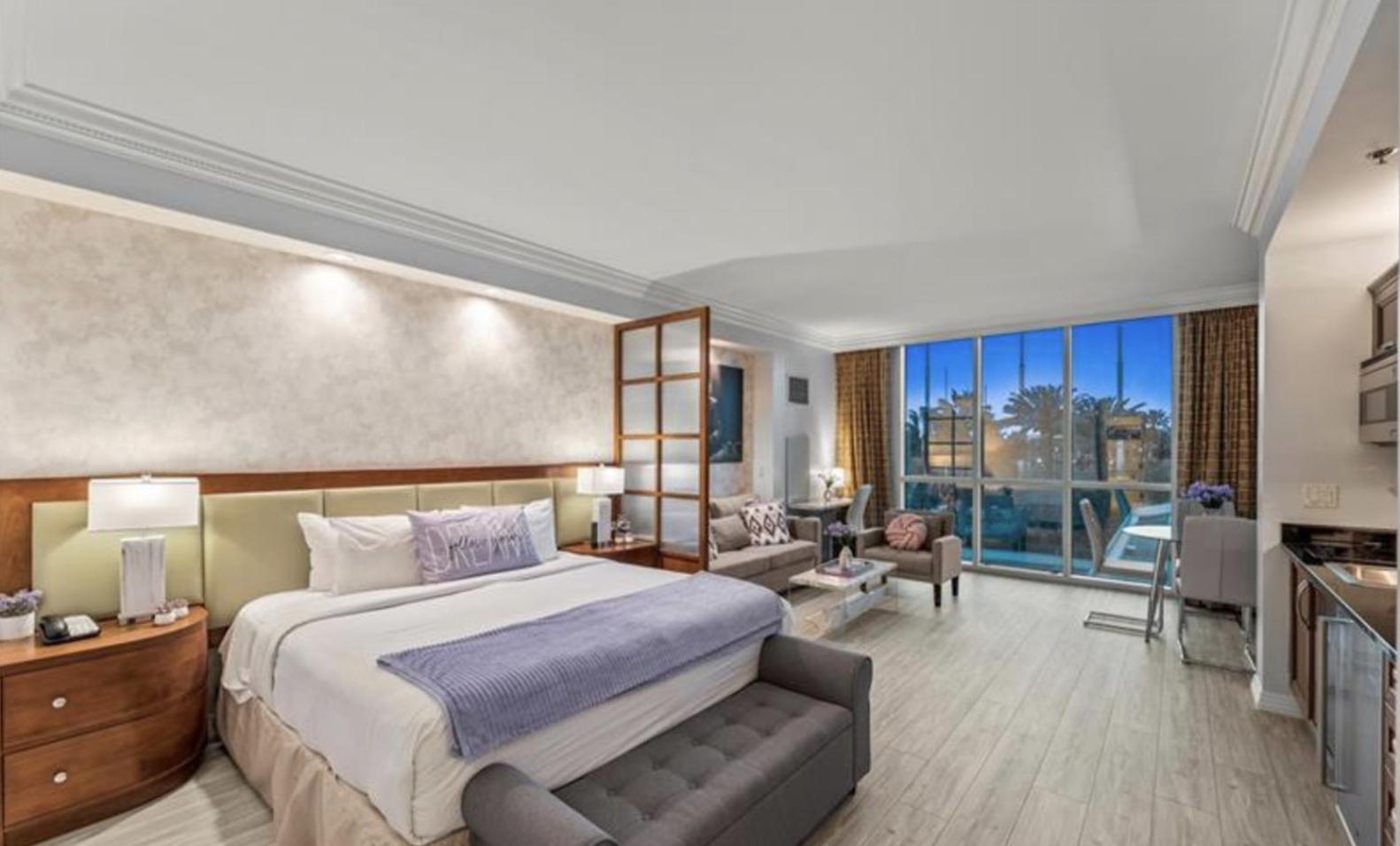 Studio Apartment