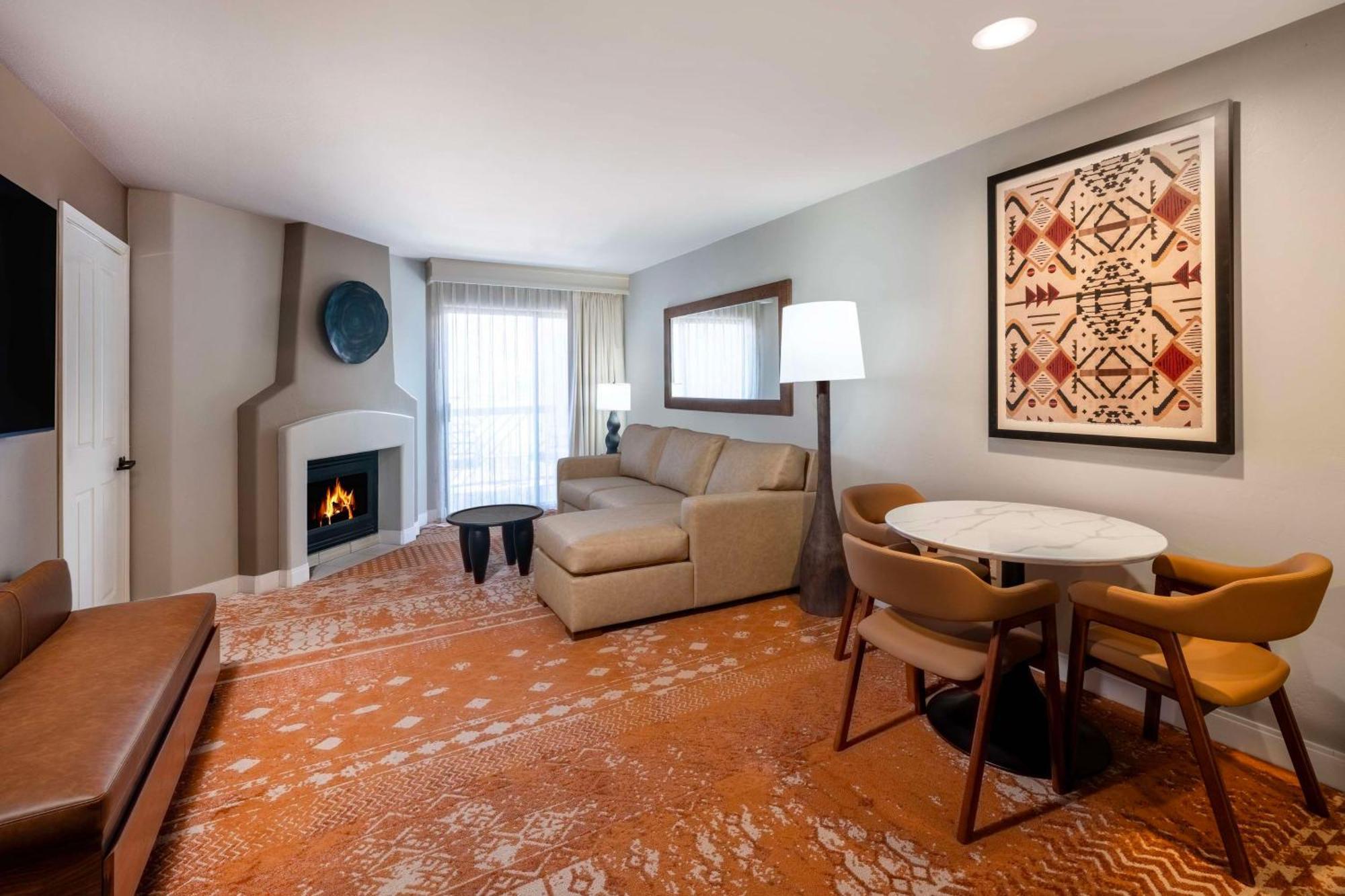King Suite Private Fire Bowl Mountain View
