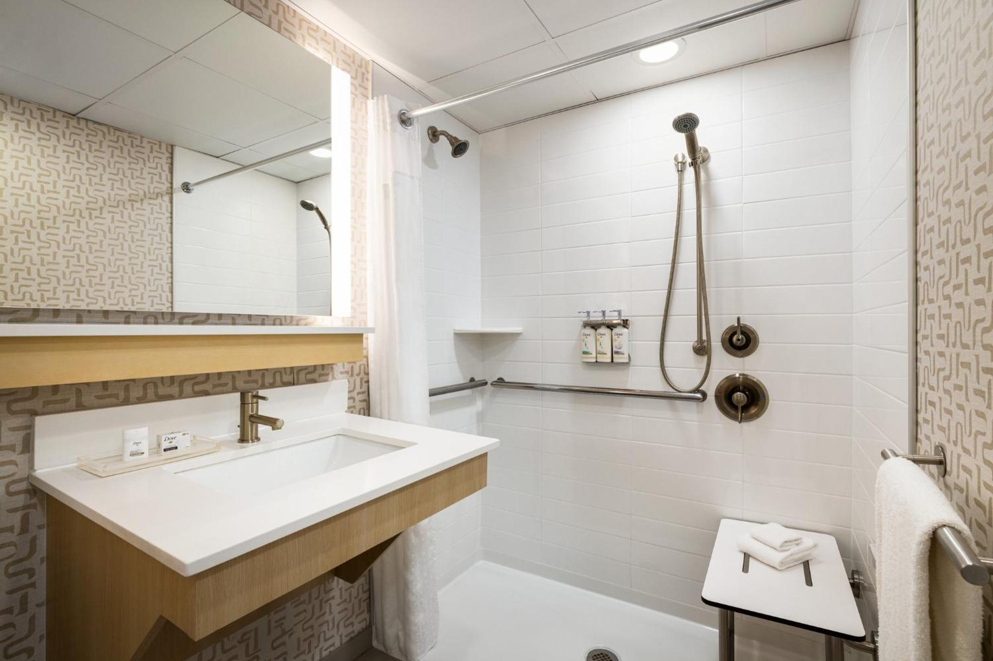 King Suite Pool View Mobility Accessible Shower