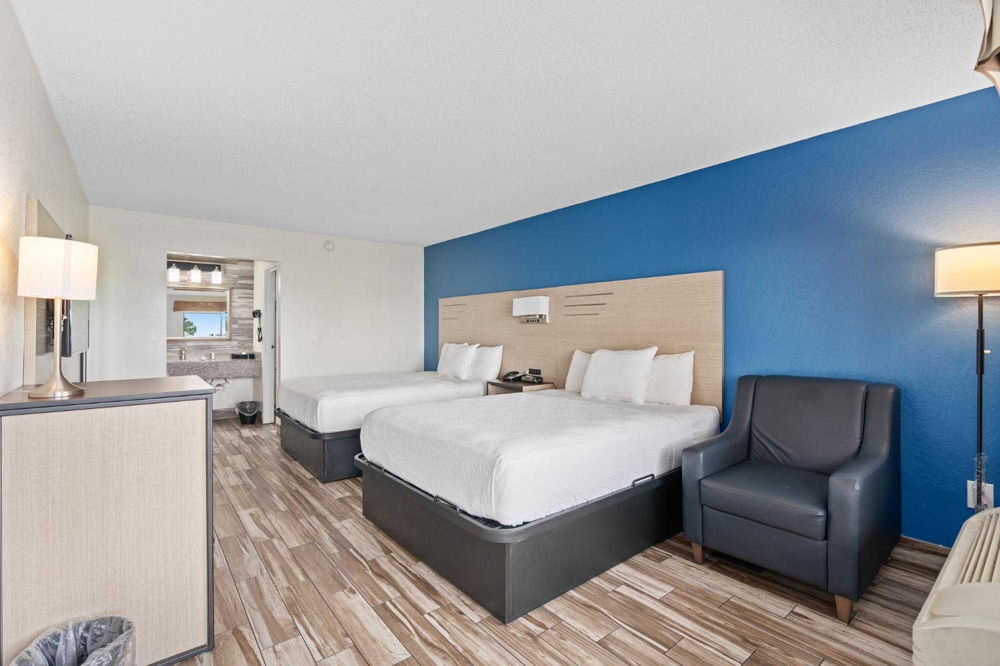 Double Room Bathtub w or Grab Bars Mobility Access or Non-Smoking