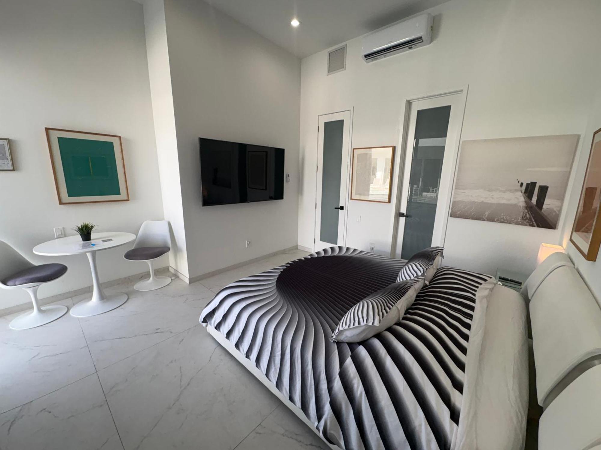 Suite #5 Deluxe King Suite