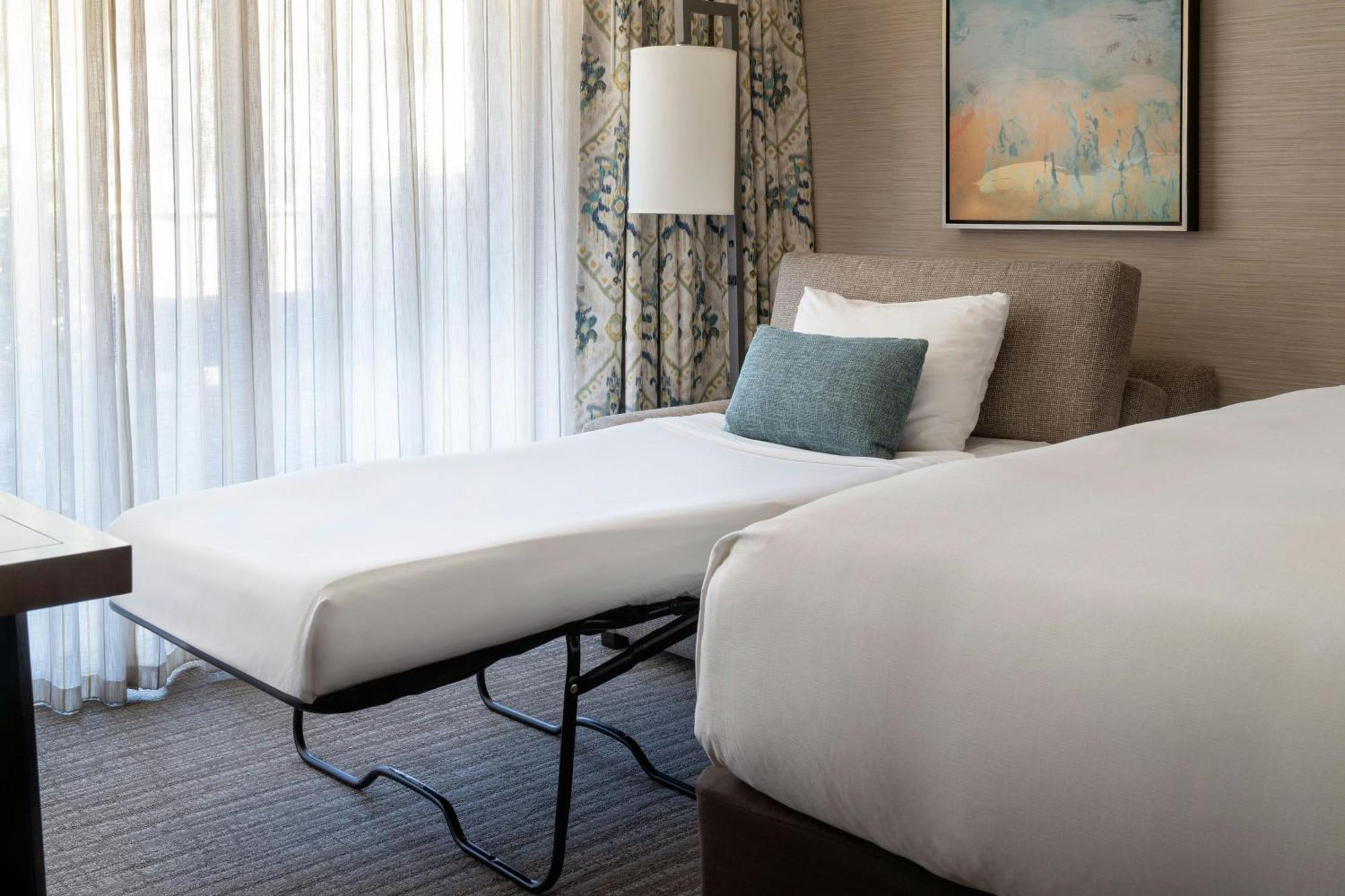 Guest room 2 Double Sofa bed Pool view