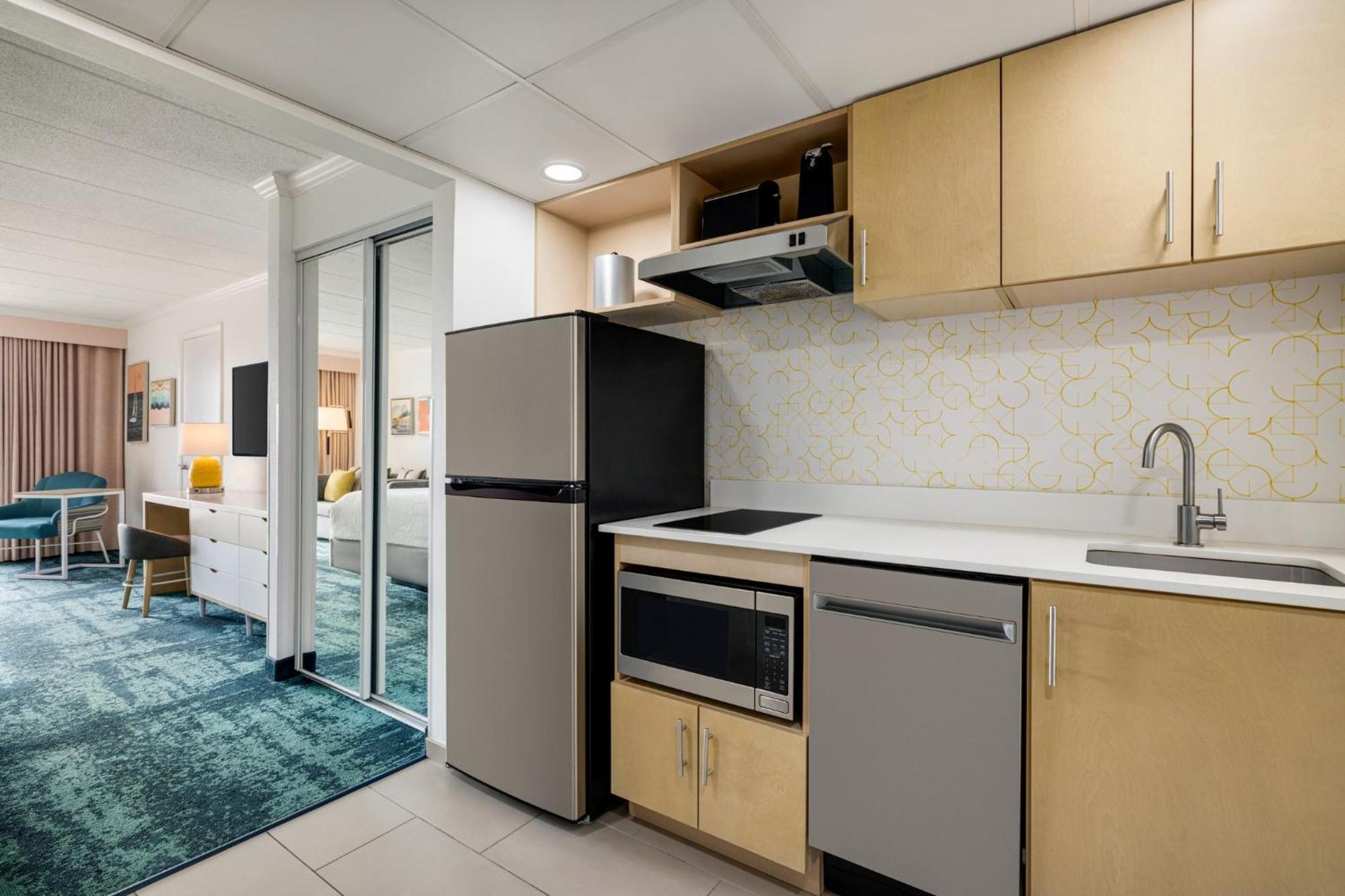 King Bed Hearing Wheelchair Accessible Bathtub Eastern Oceanfront