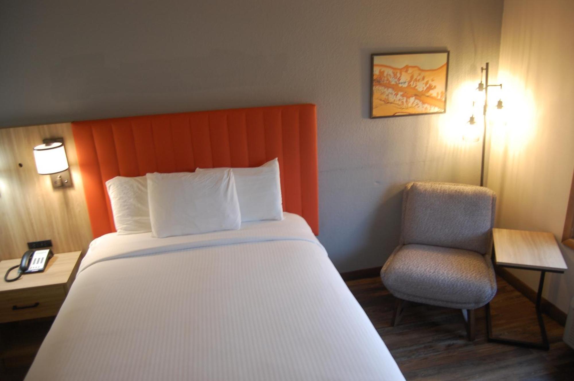 Standard Room Two Queen Beds Balcony
