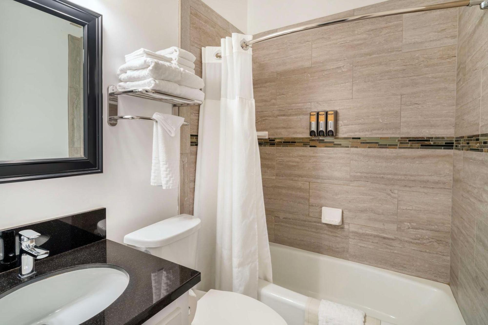 Two-Bedroom Townhouse Non-Smoking