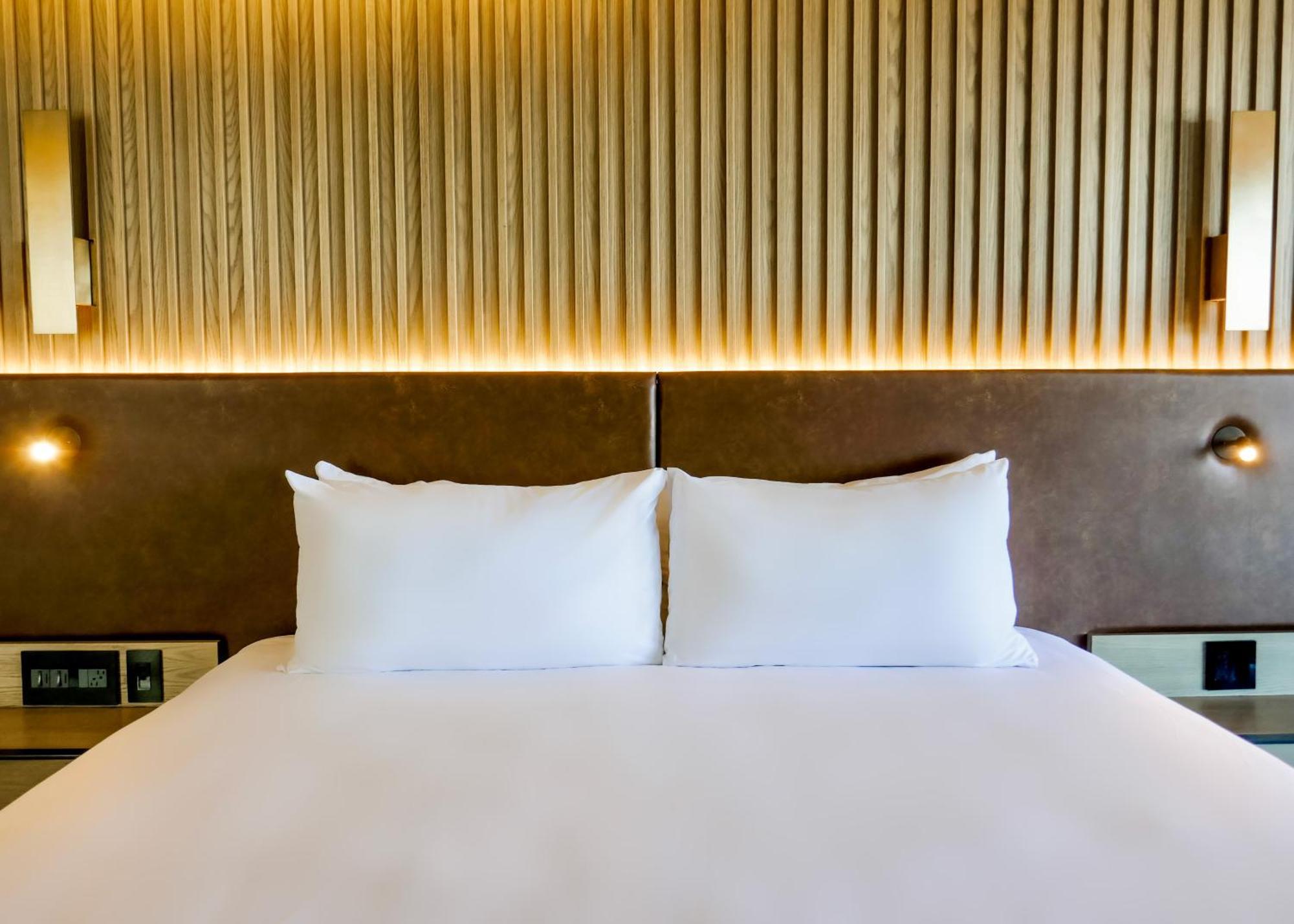 ALL NEW Shores VIP Corner Suite