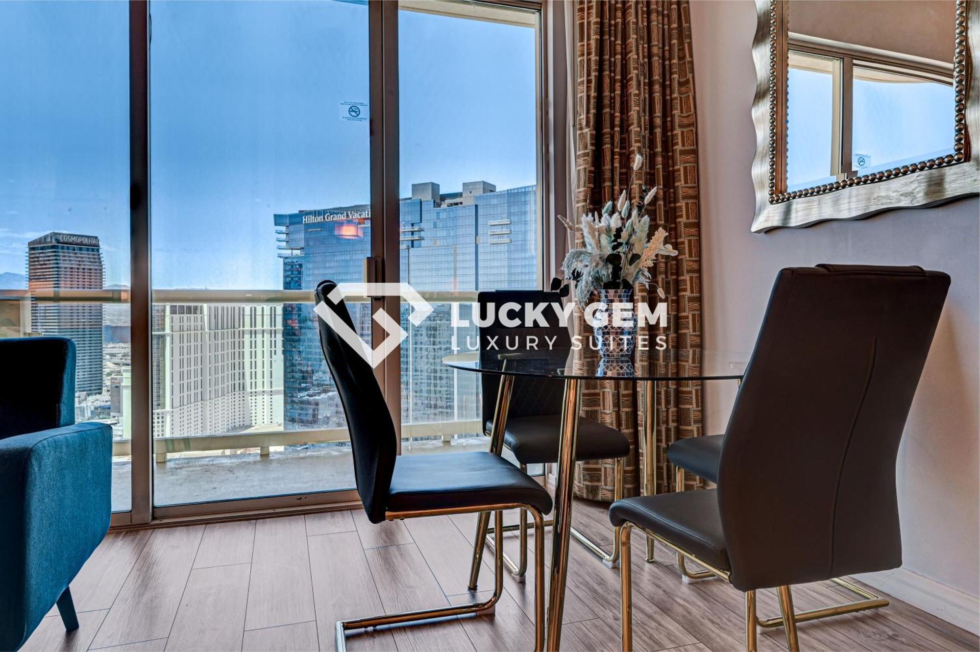 Suite City View