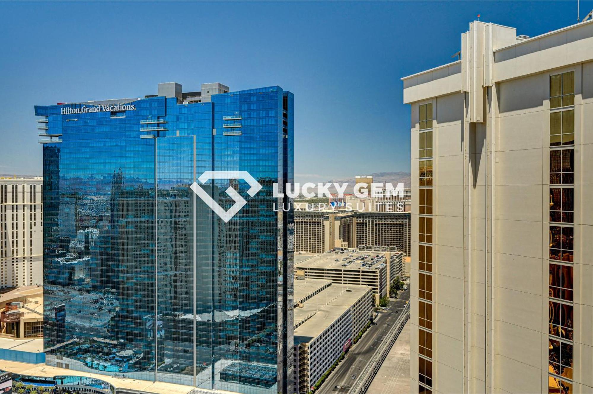 Suite City View