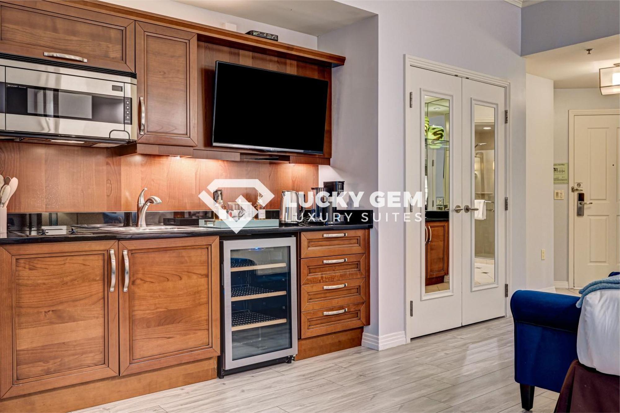 Suite City View
