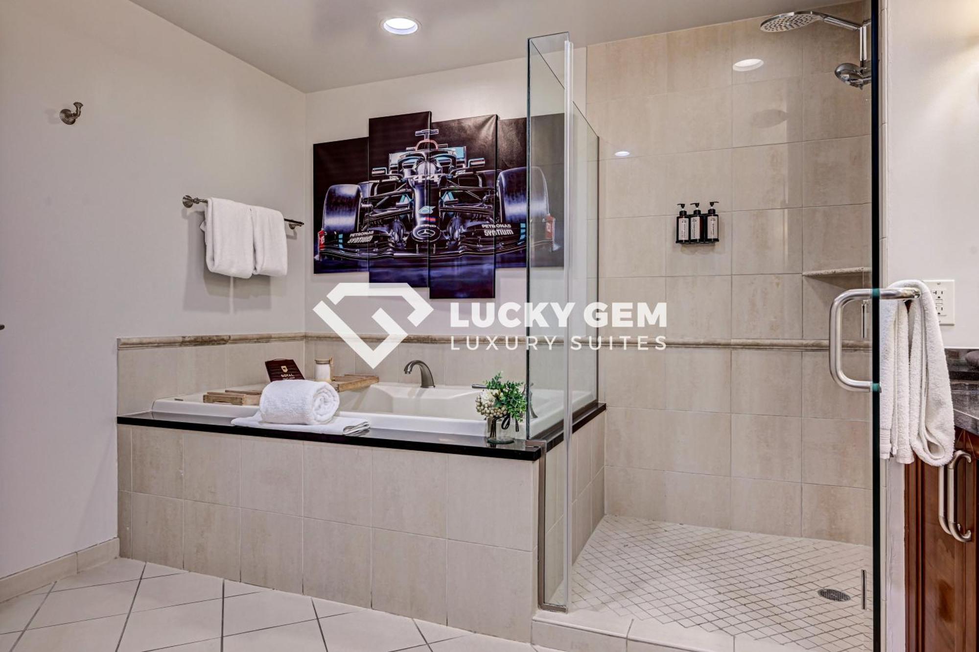 Suite City View