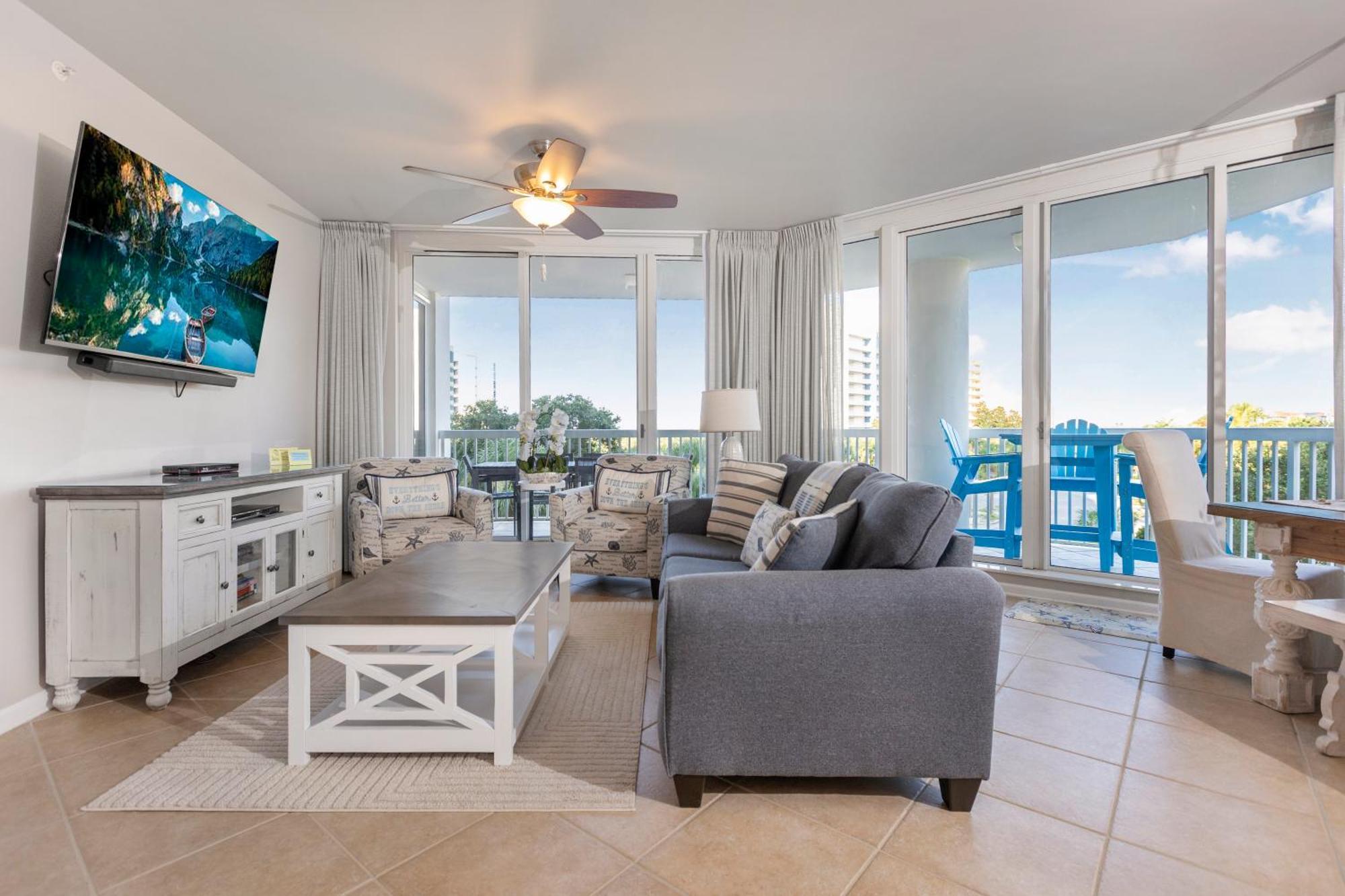 Three-Bedroom Apartment Ocean View