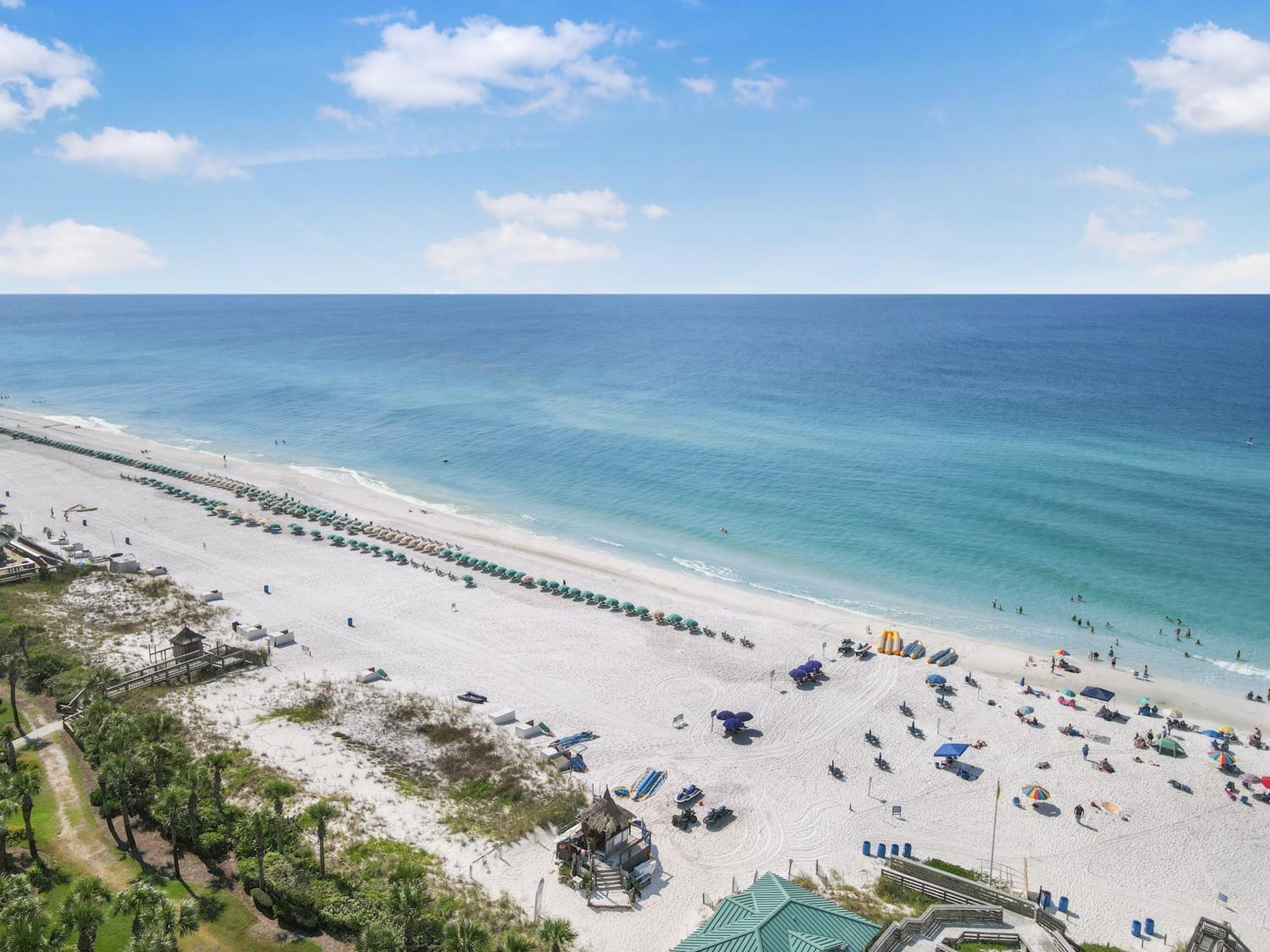 Three-Bedroom Apartment Ocean View