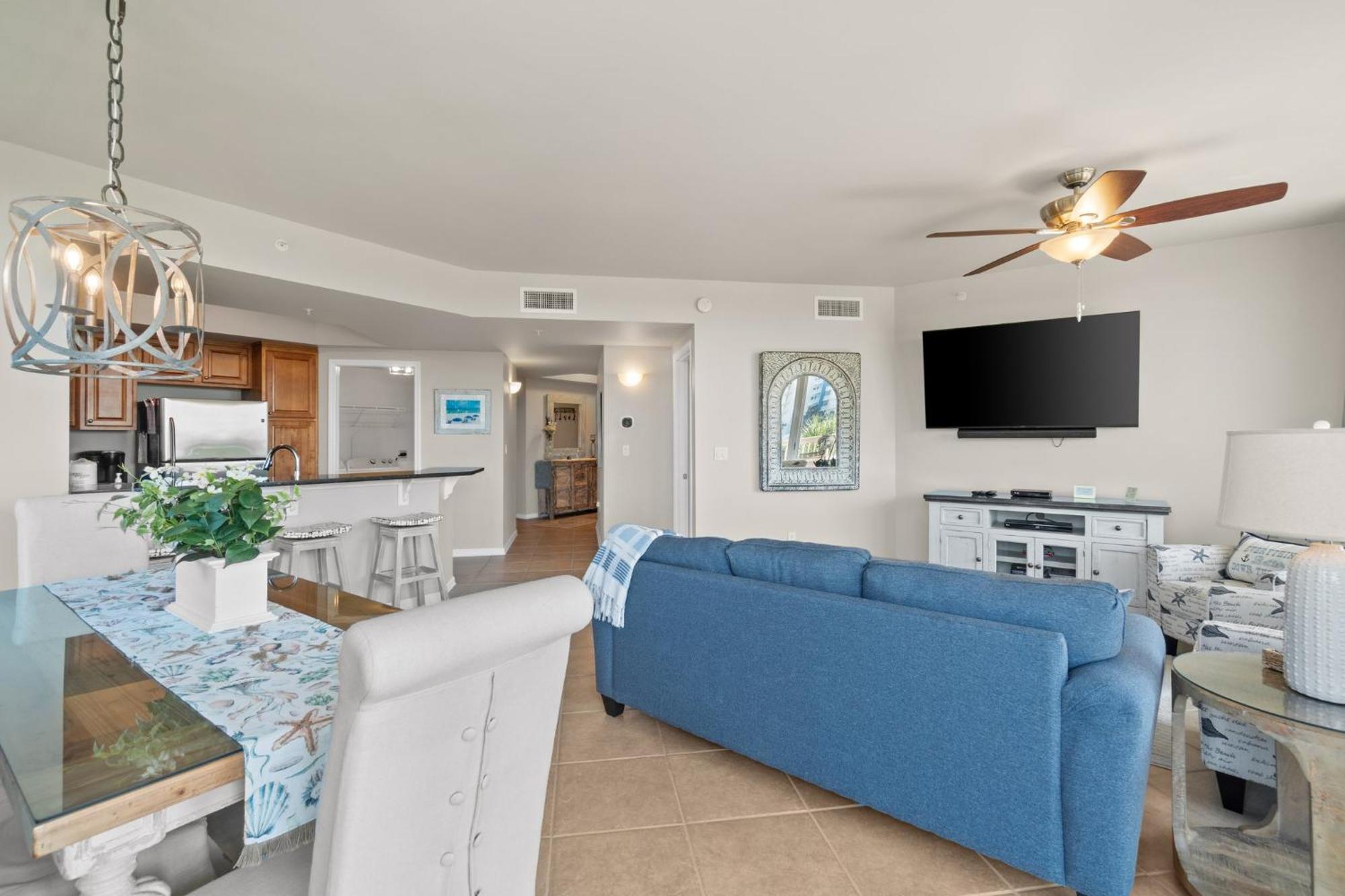Three-Bedroom Apartment Ocean View