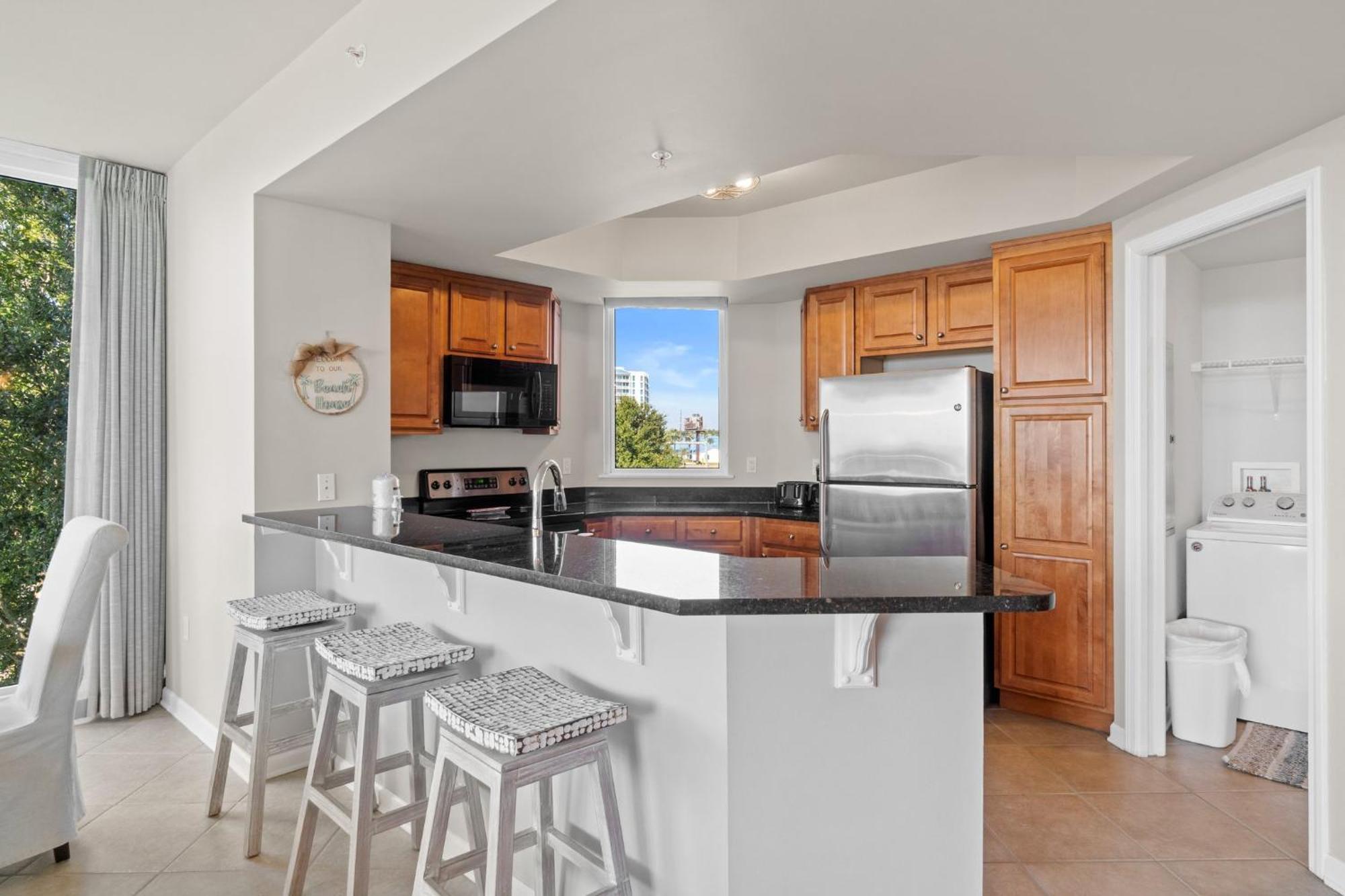 Three-Bedroom Apartment Ocean View