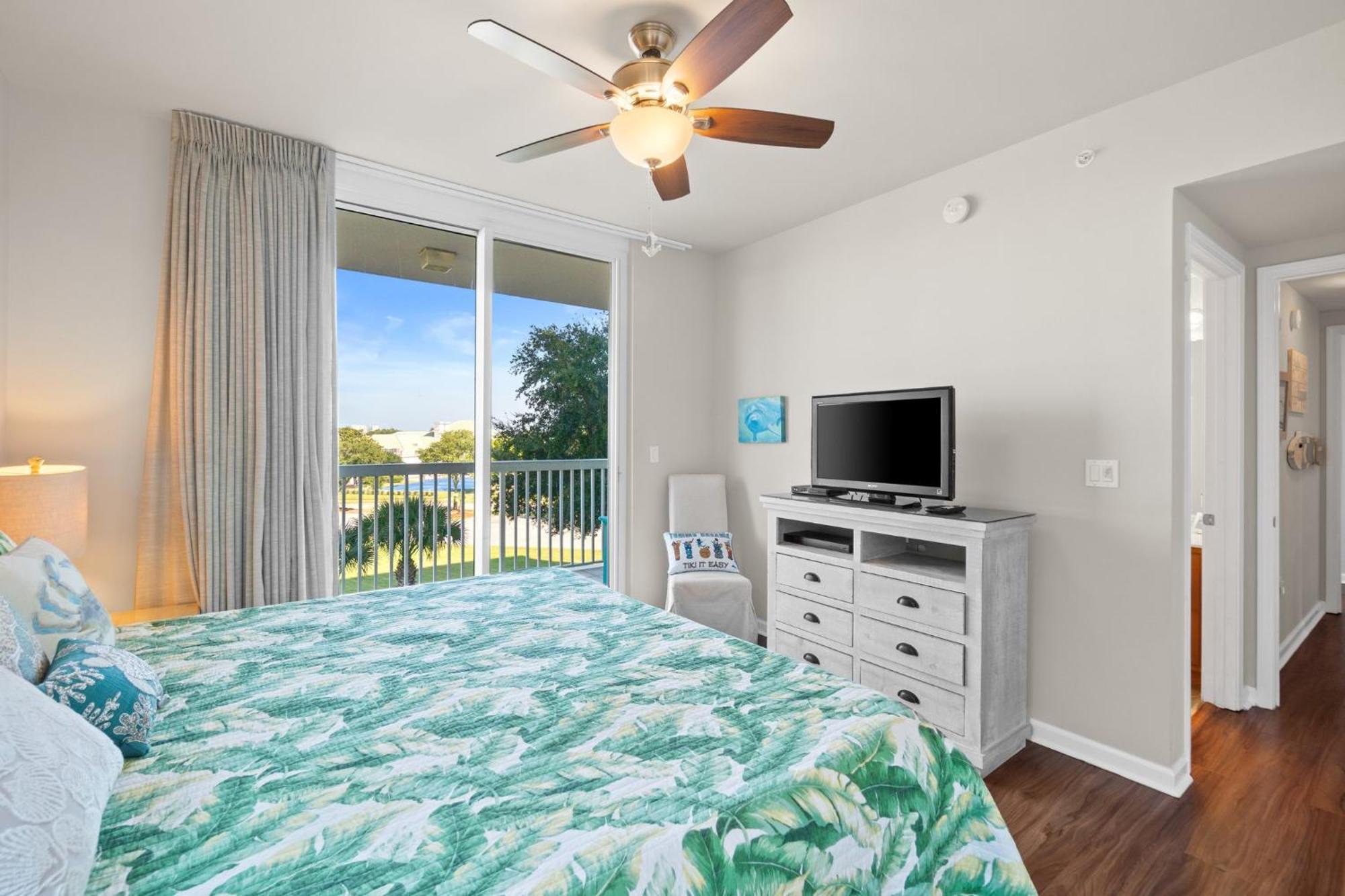 Three-Bedroom Apartment Ocean View