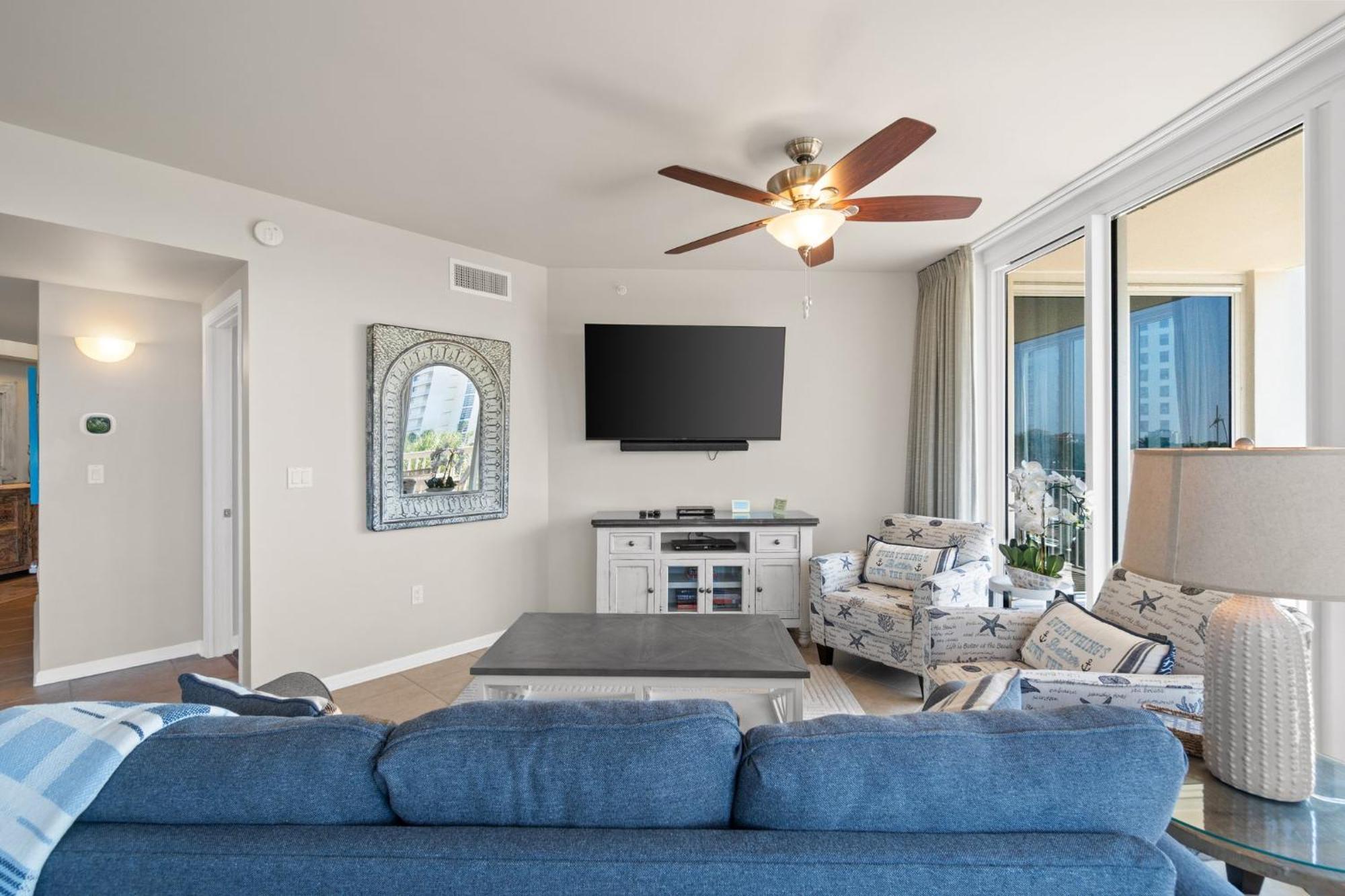 Three-Bedroom Apartment Ocean View