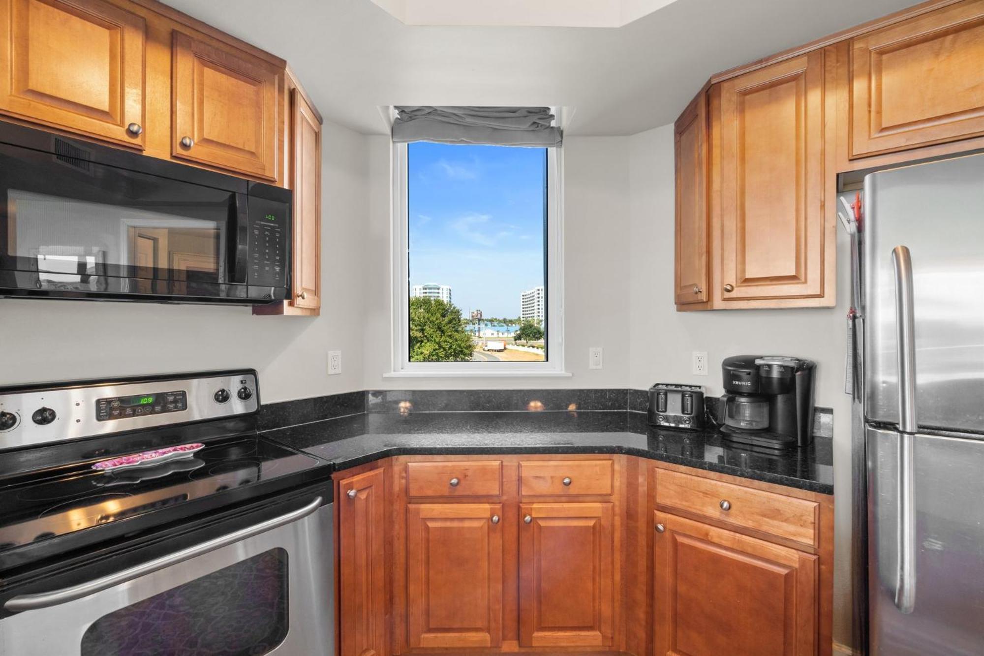 Three-Bedroom Apartment Ocean View