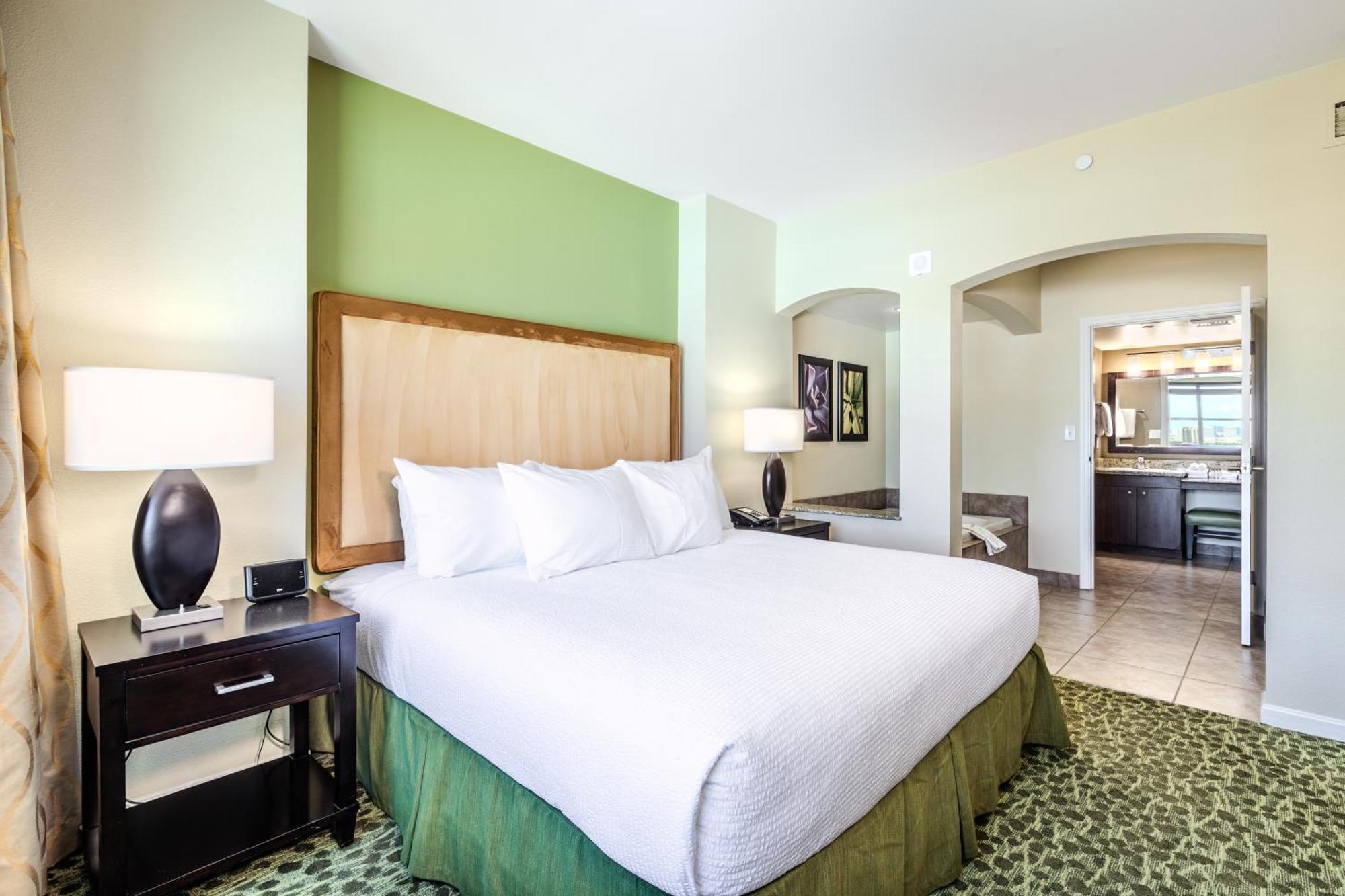 One-Bedroom Suite