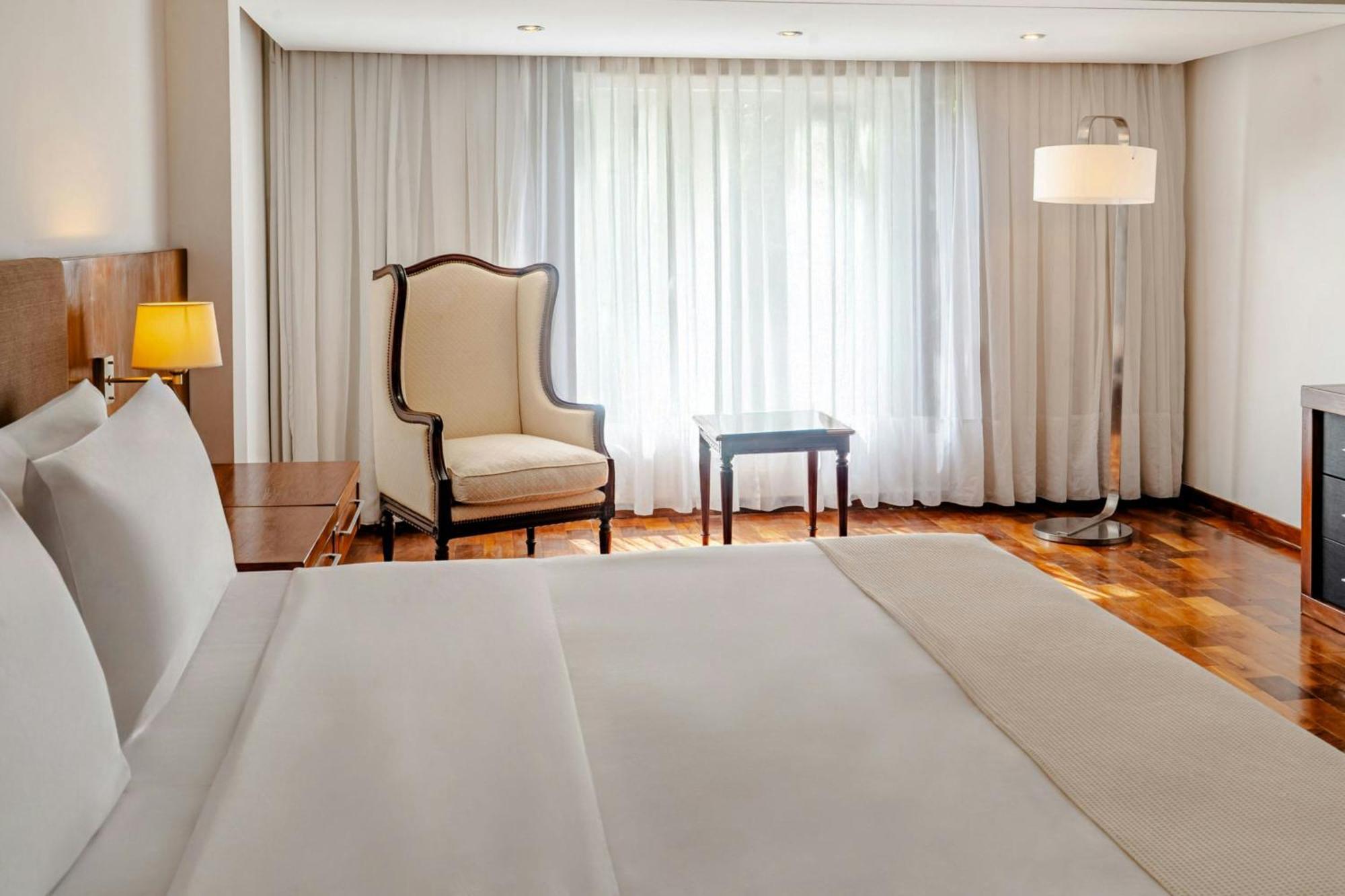 Executive King Suite Garden View