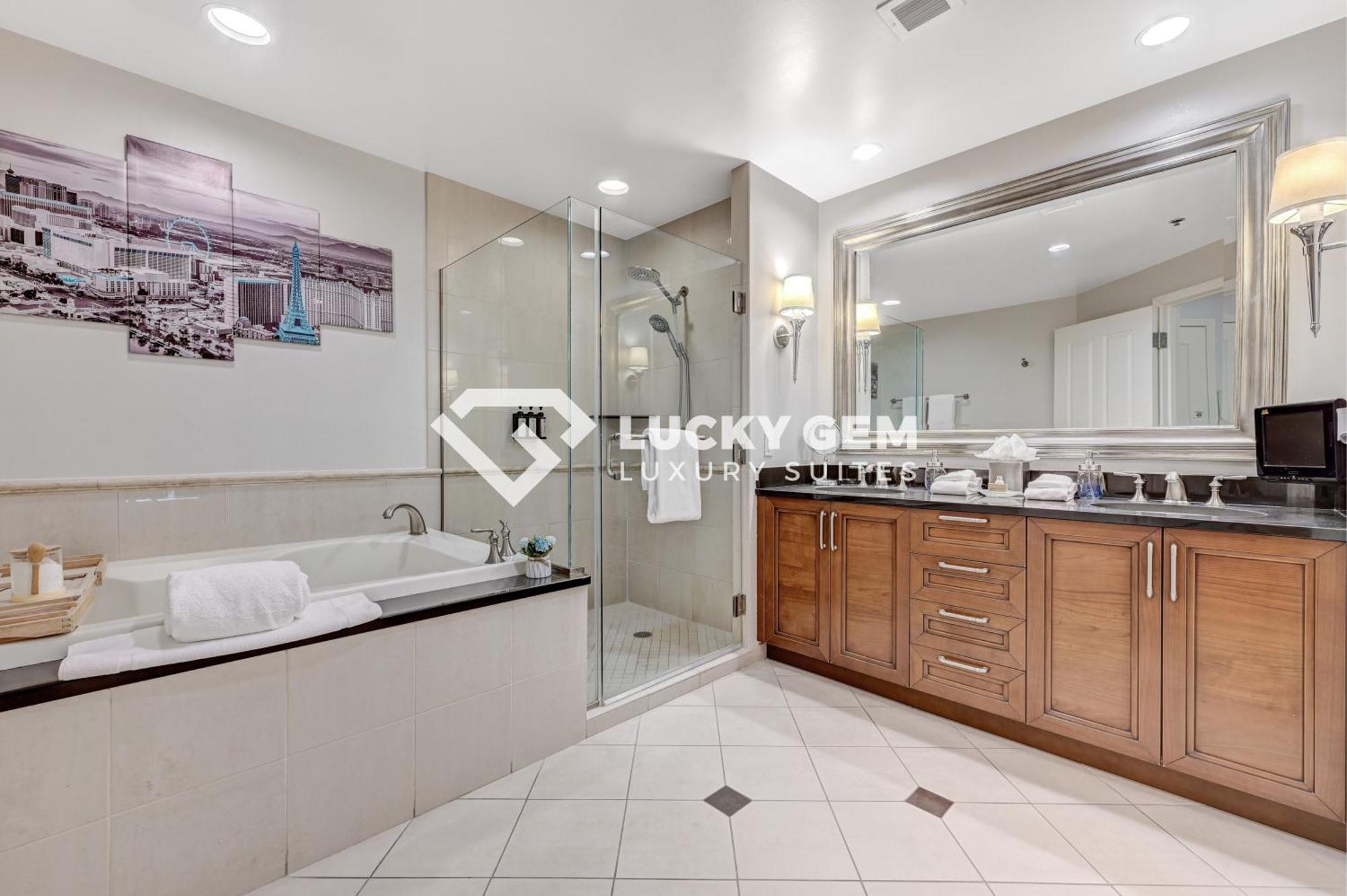 2 Queen Suite City View
