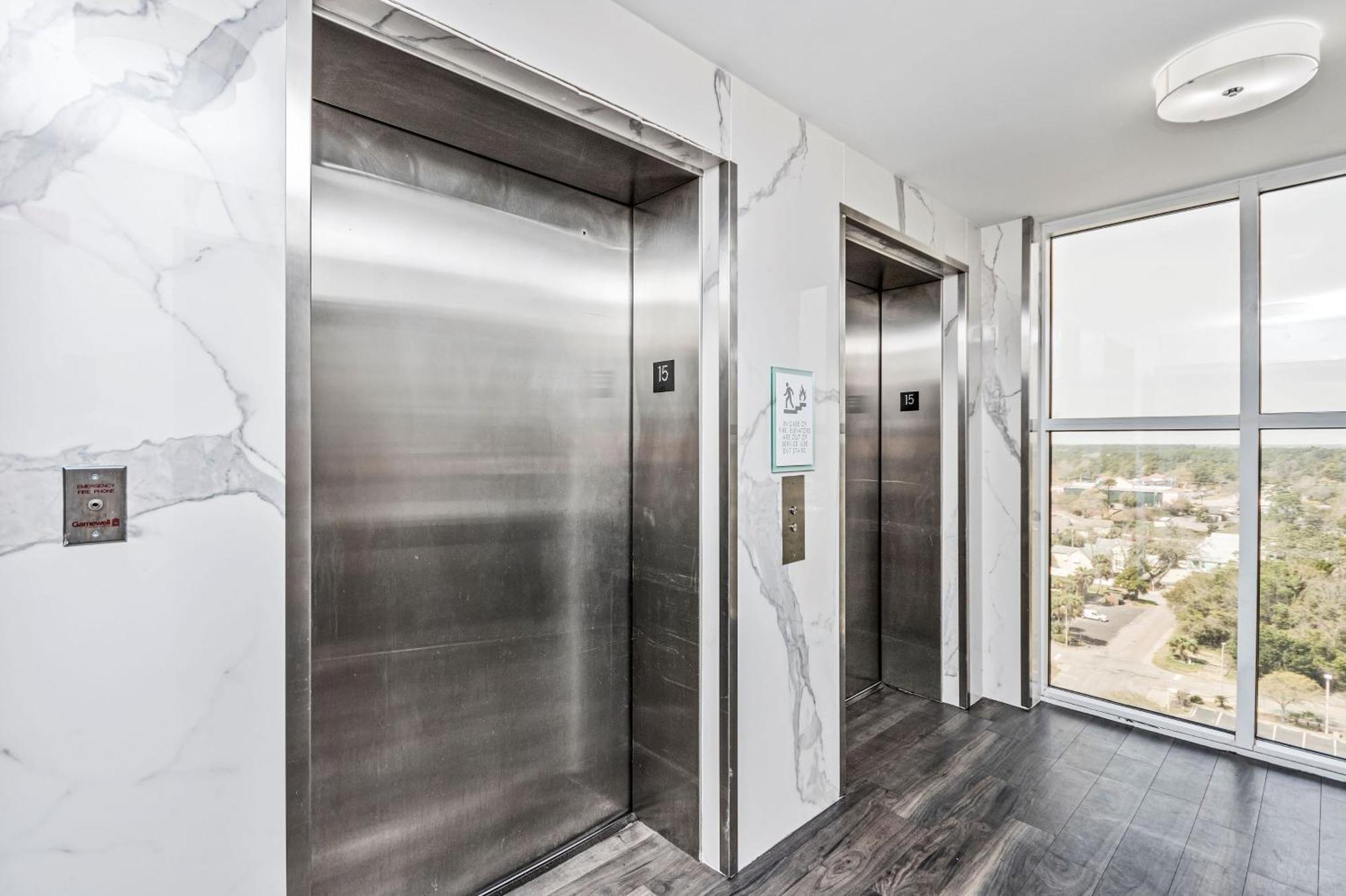 One-Bedroom Apartment Sea View Balcony