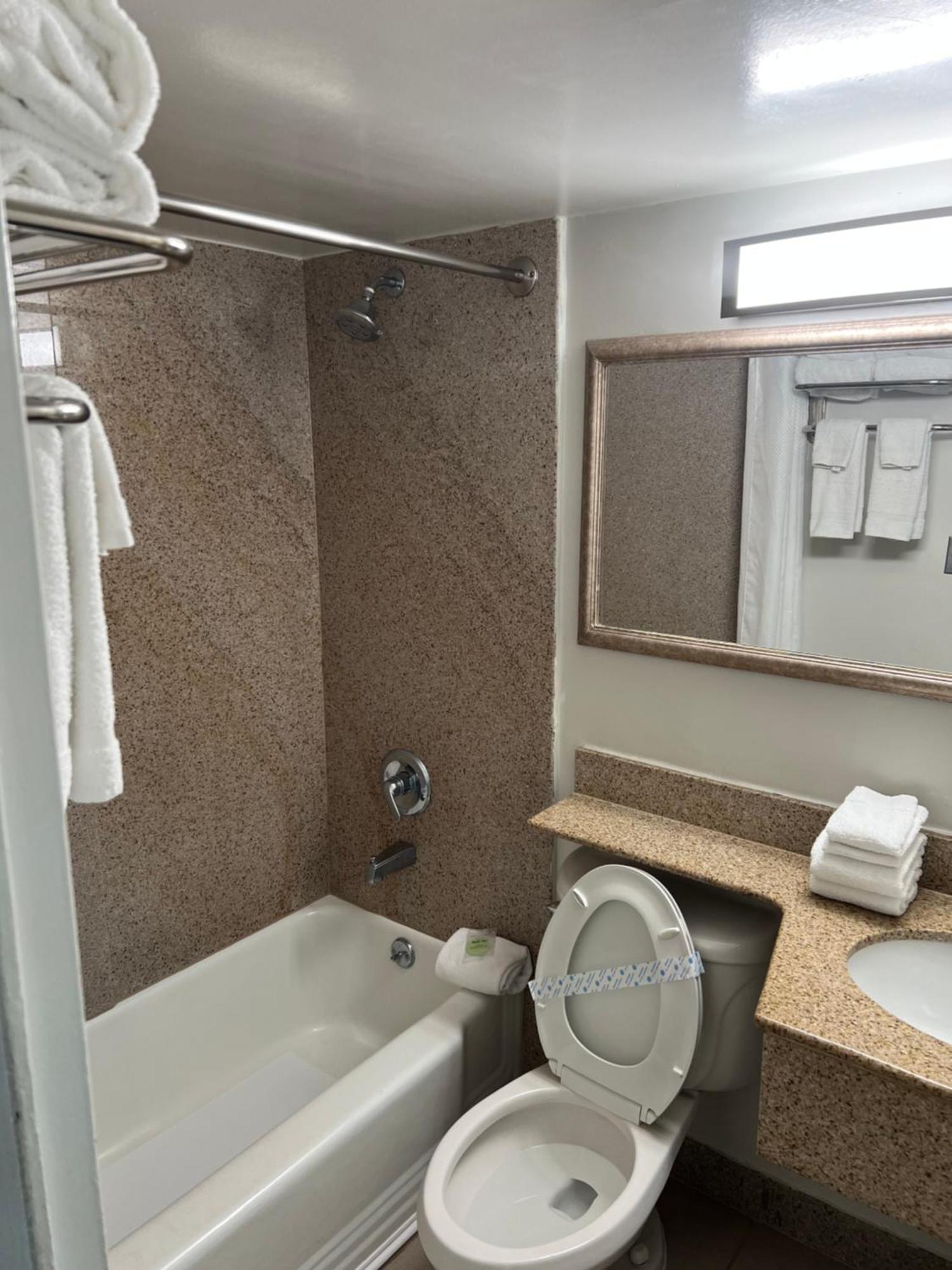 Standard Room w or Two Queen Beds Non-Smoking Oceanfront