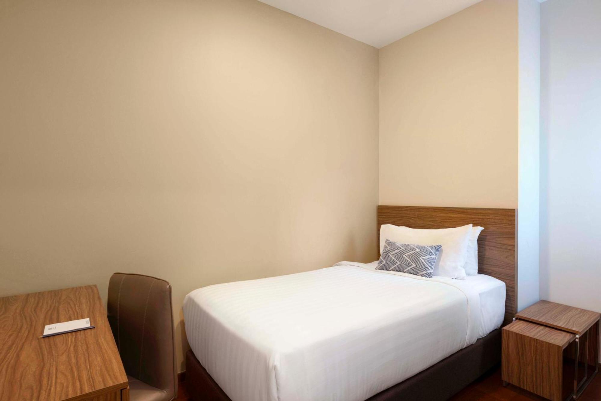 3 Bedroom Deluxe Suite Lakeview