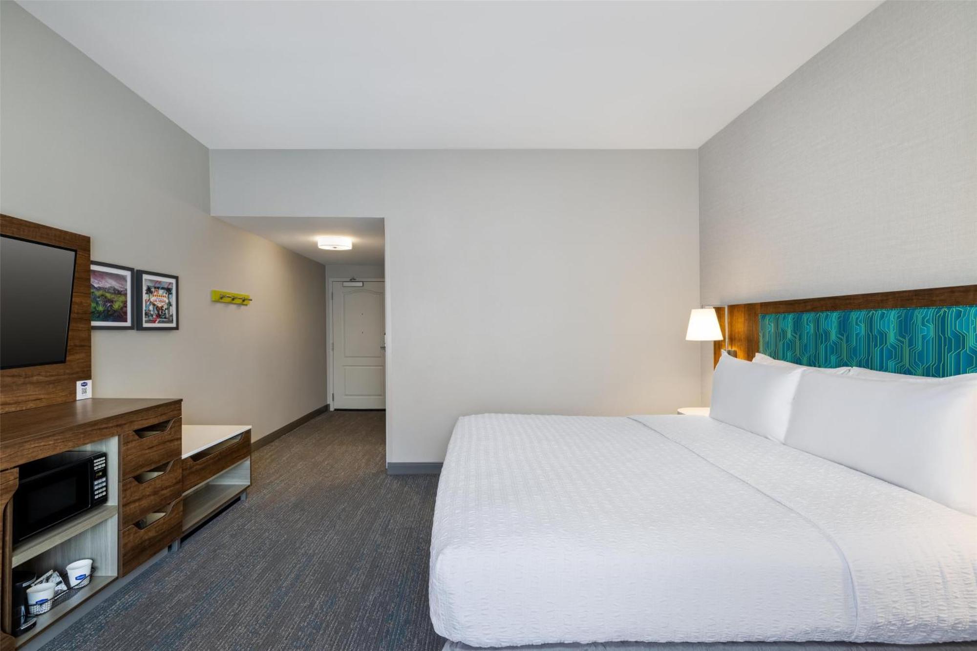 King Room King Bed Non-Smoking