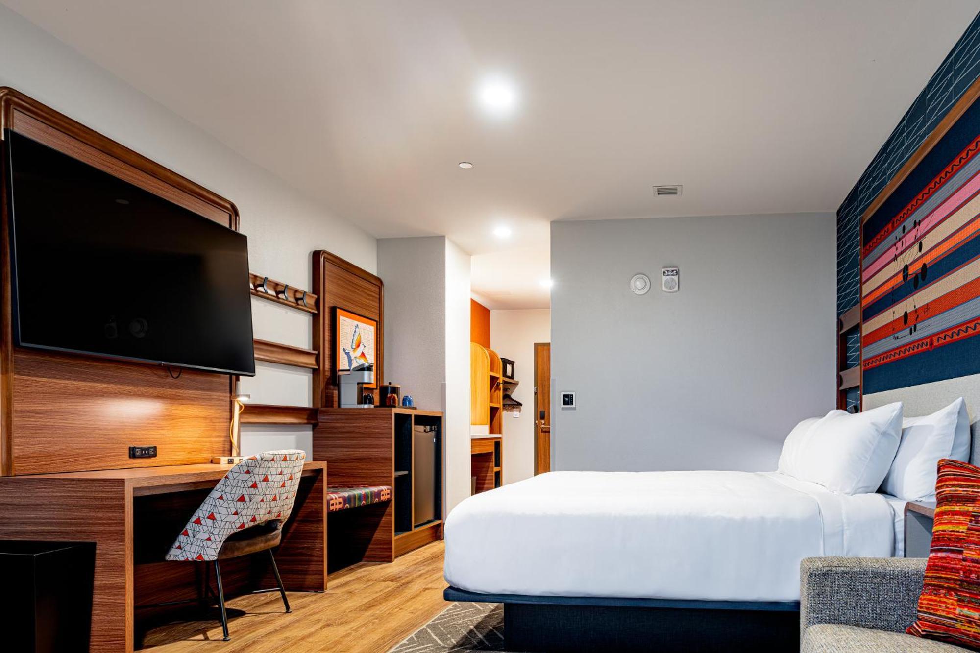 Superior King Room
