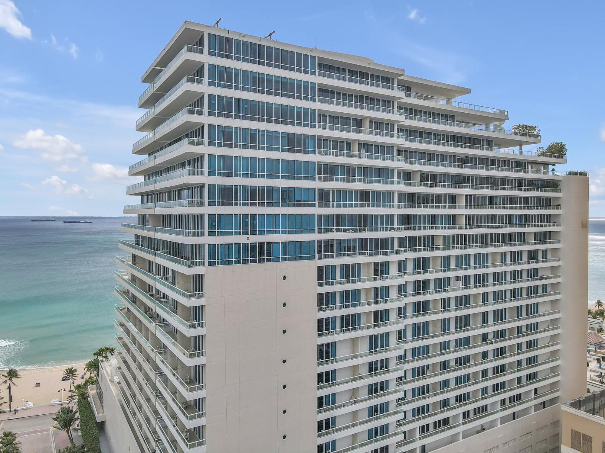 Two-Bedroom Deluxe Apartment Balcony