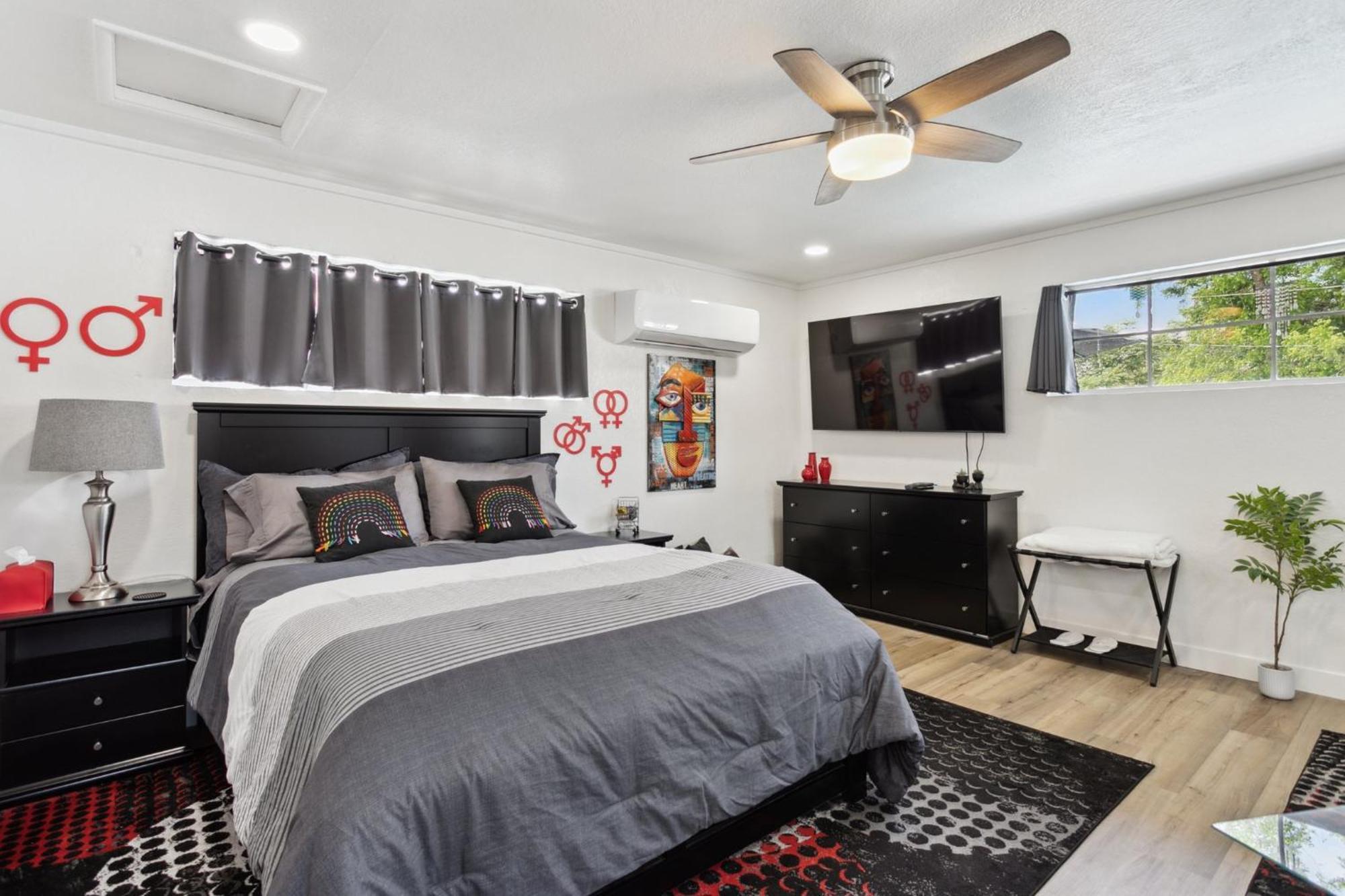 Deluxe Queen Room