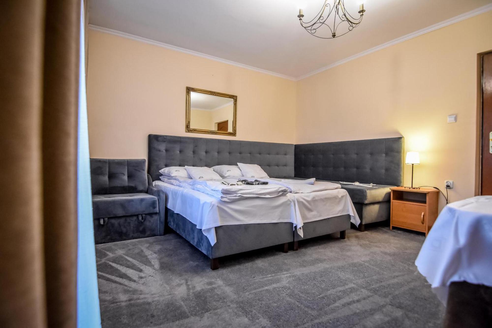 Pokój trzyosobowy z balkonem