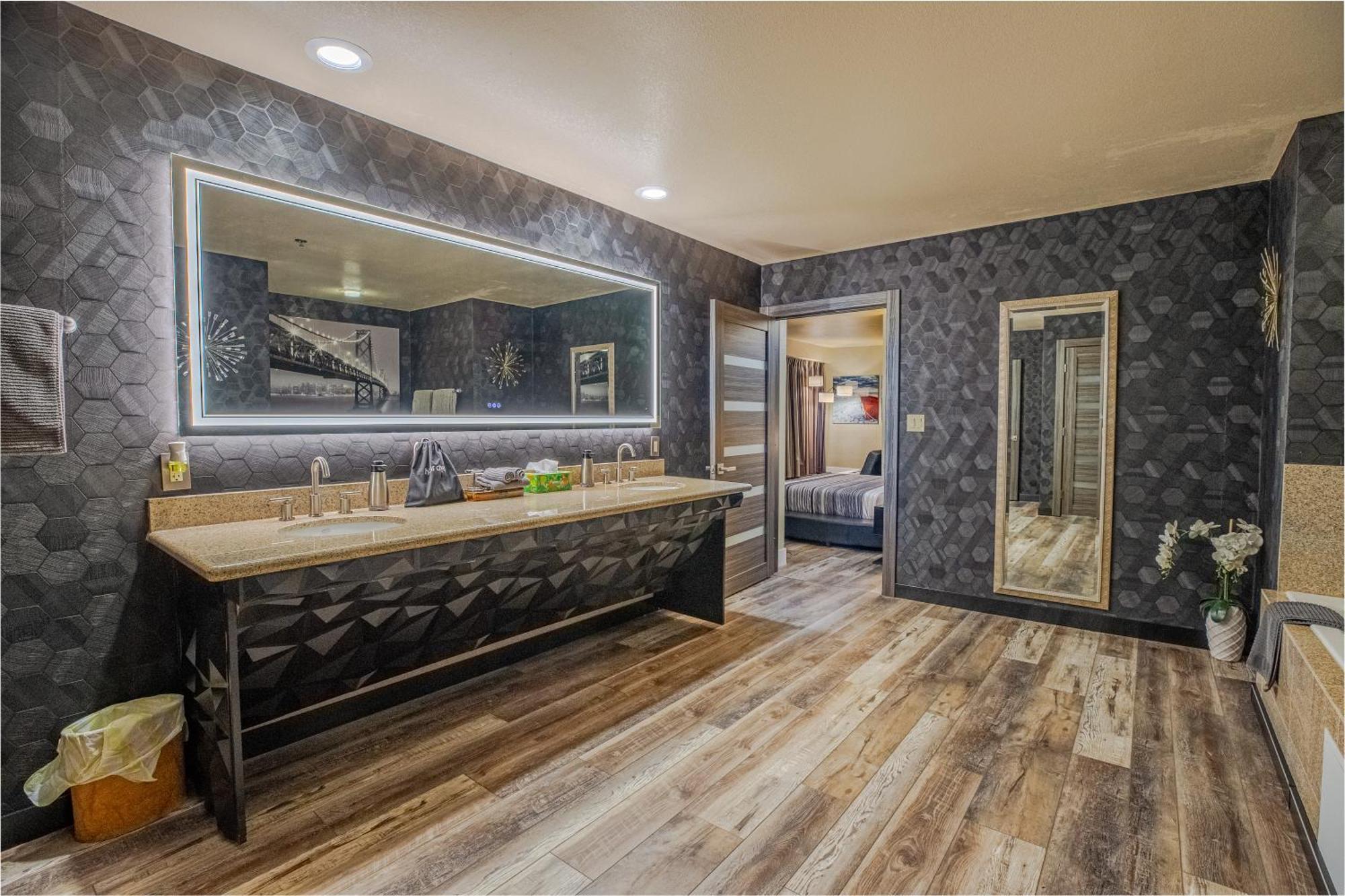 Suite City View