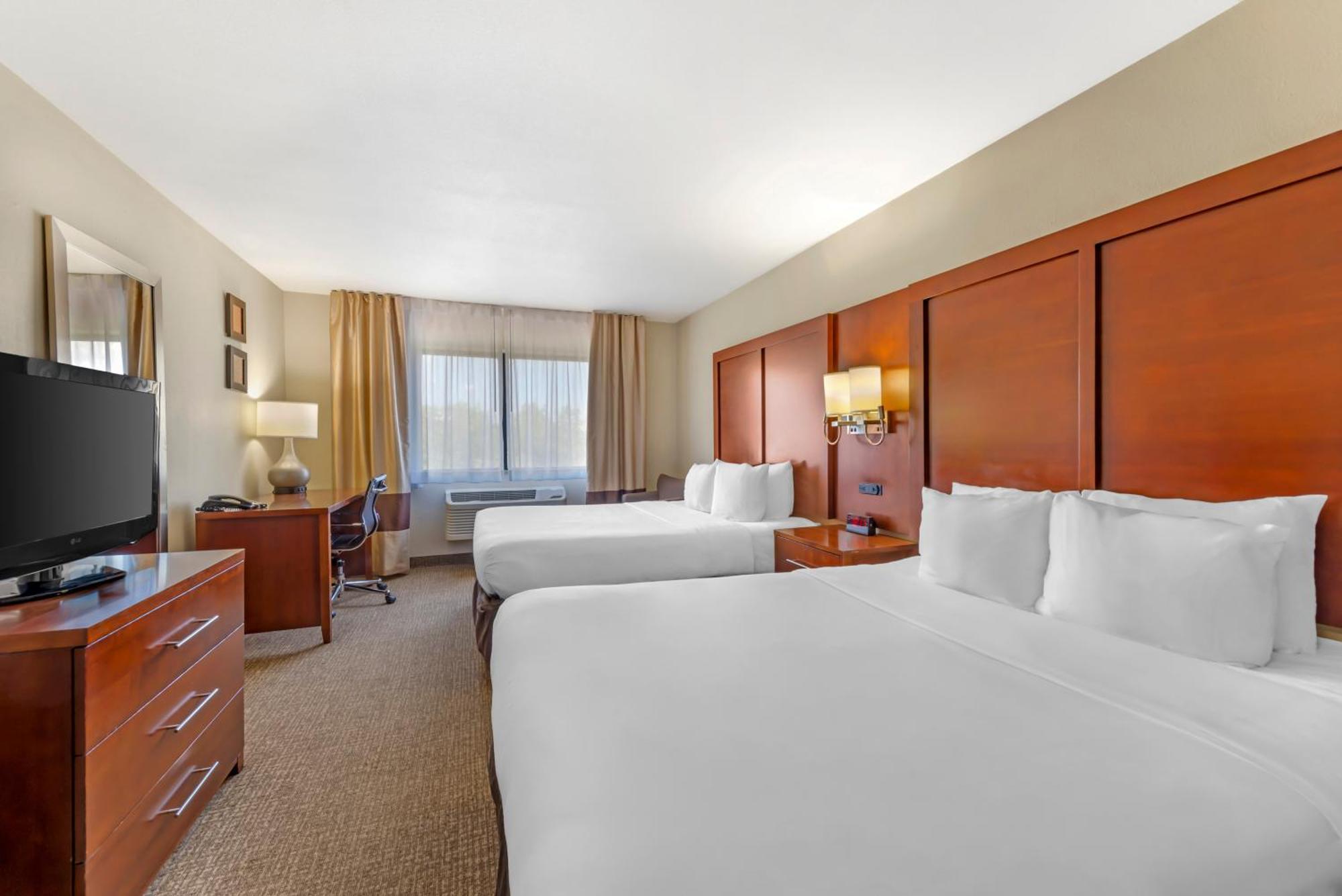 Deluxe Queen Room Two Queen Beds
