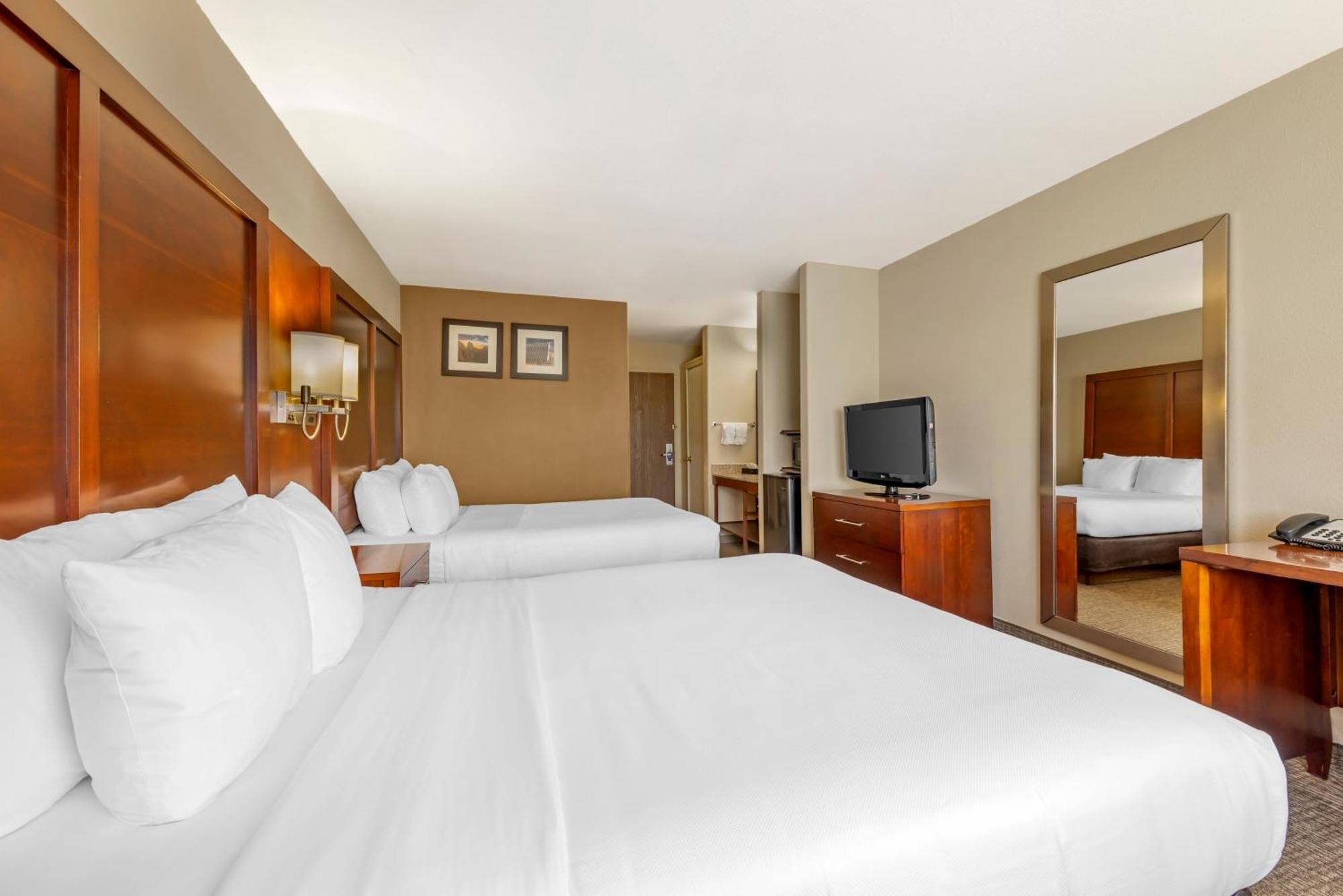 Deluxe Queen Room Two Queen Beds