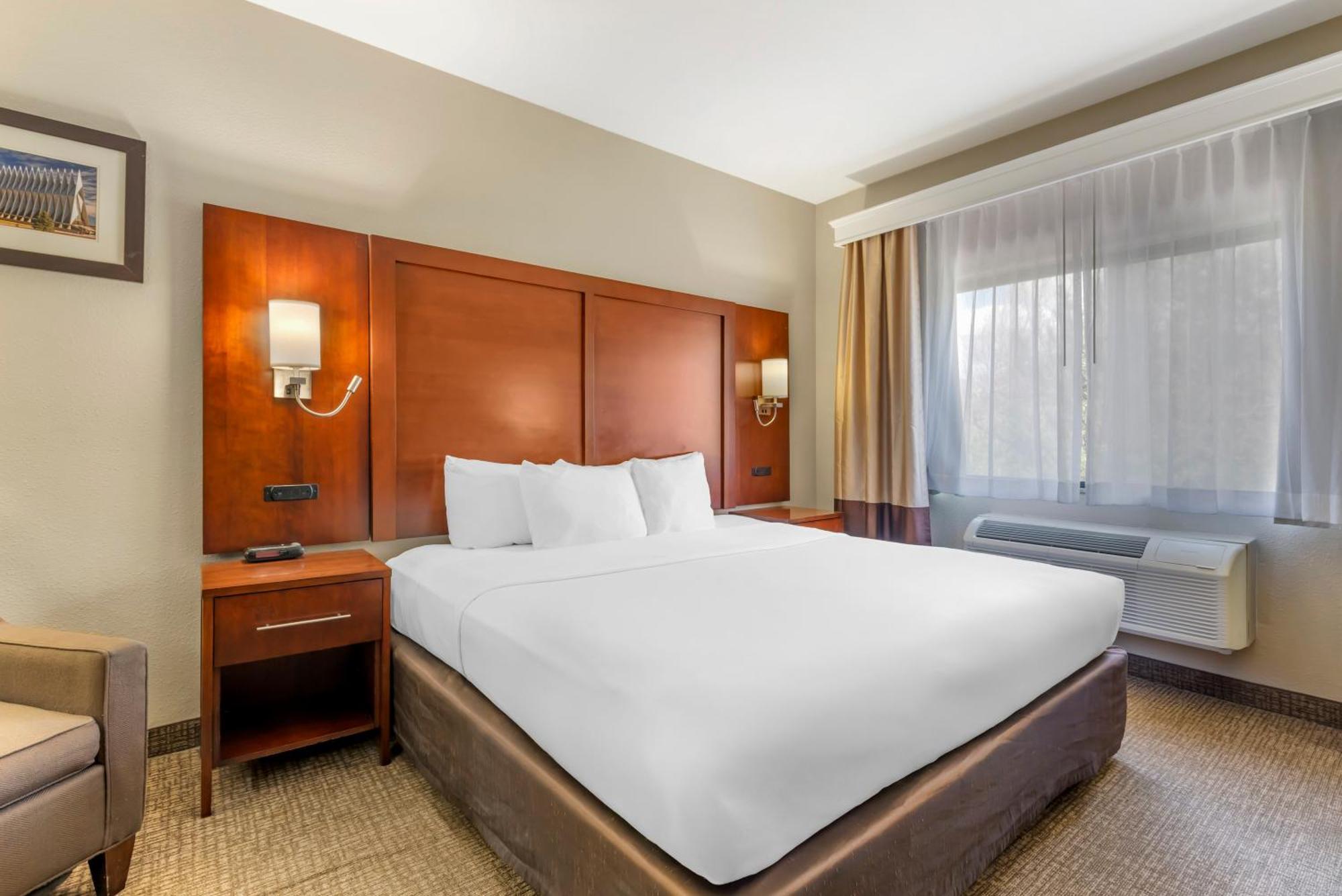 Deluxe King Room