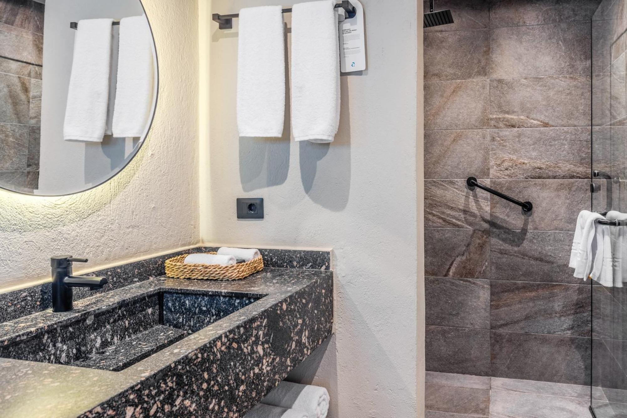 Apartament typu Junior Suite z widokiem na morze