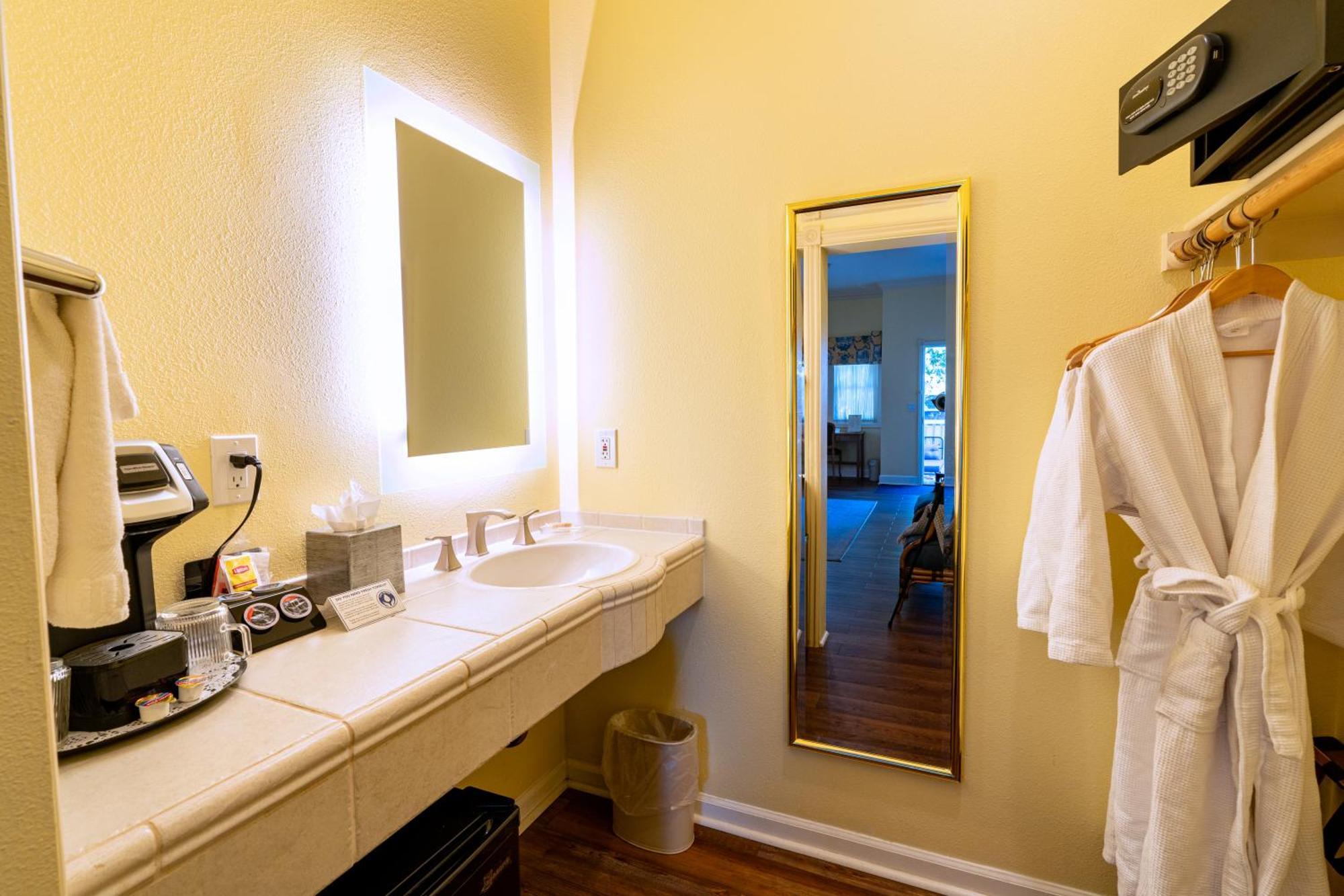Premium King Room