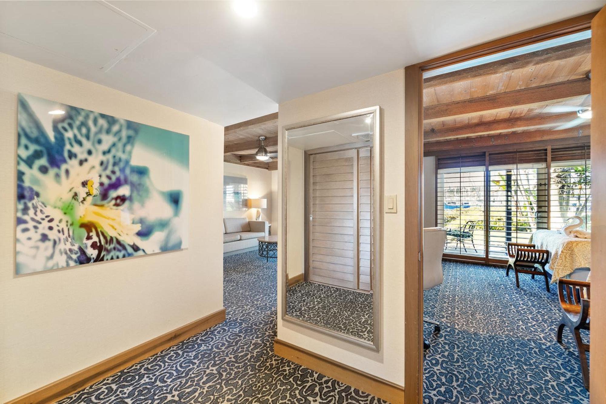 Oversized Garden View Suite